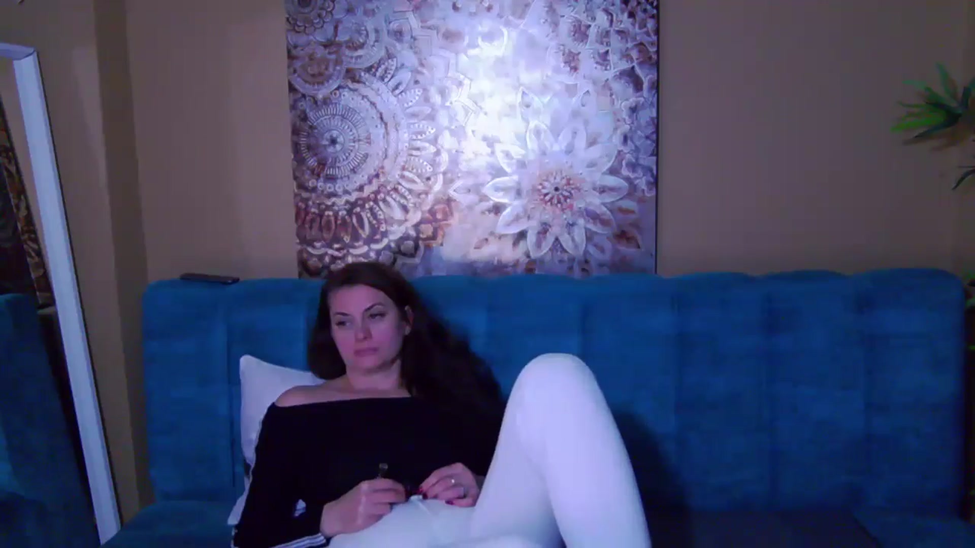 Gallery image thumbnail from ForeverChic's myfreecams stream on, 10/28/2024, 16:33 image 17 of 20