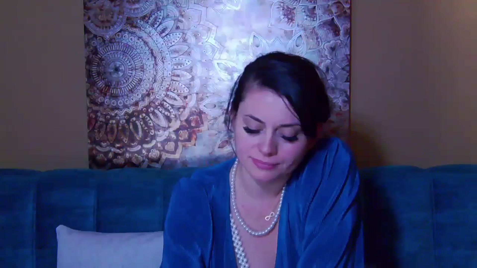 Gallery image thumbnail from ForeverChic's myfreecams stream on, 11/01/2024, 13:09 image 6 of 20