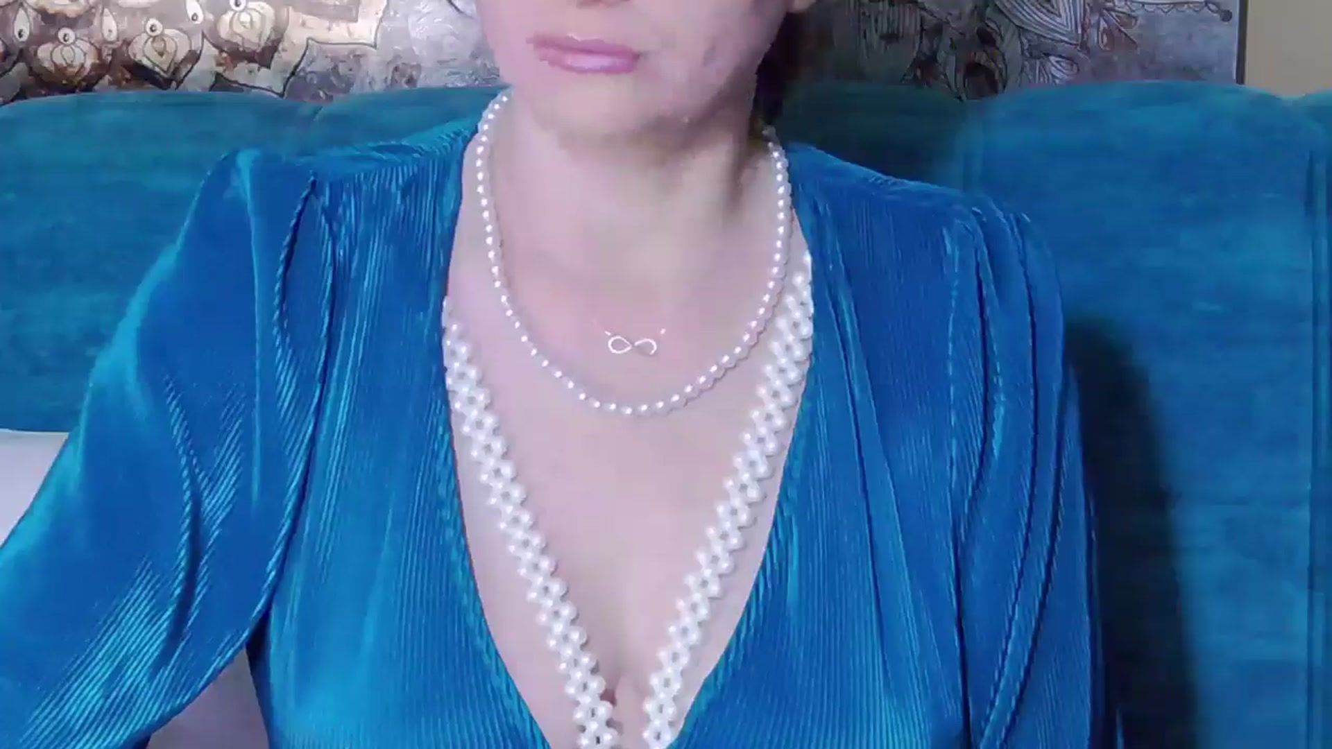 Gallery image thumbnail from ForeverChic's myfreecams stream on, 11/01/2024, 14:00 image 19 of 20