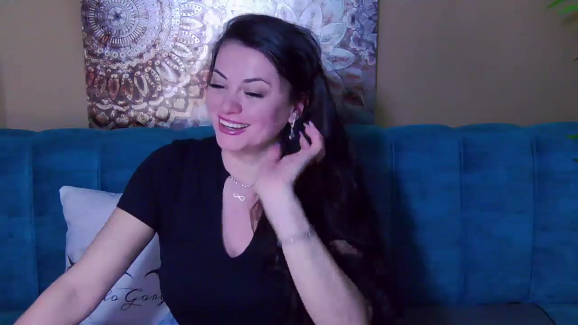 Gallery image thumbnail from ForeverChic's myfreecams stream on, 11/06/2024, 09:56 image 17 of 20