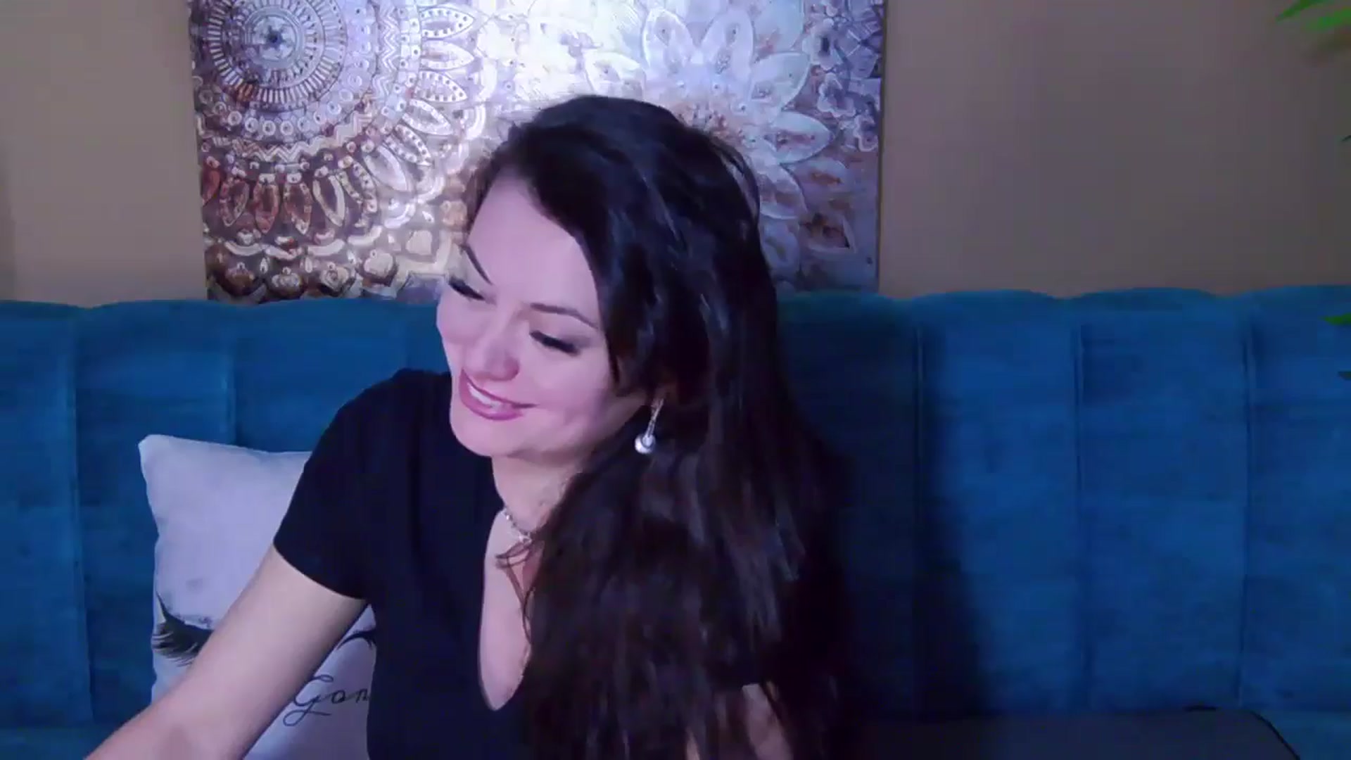 Gallery image thumbnail from ForeverChic's myfreecams stream on, 11/06/2024, 09:56 image 15 of 20