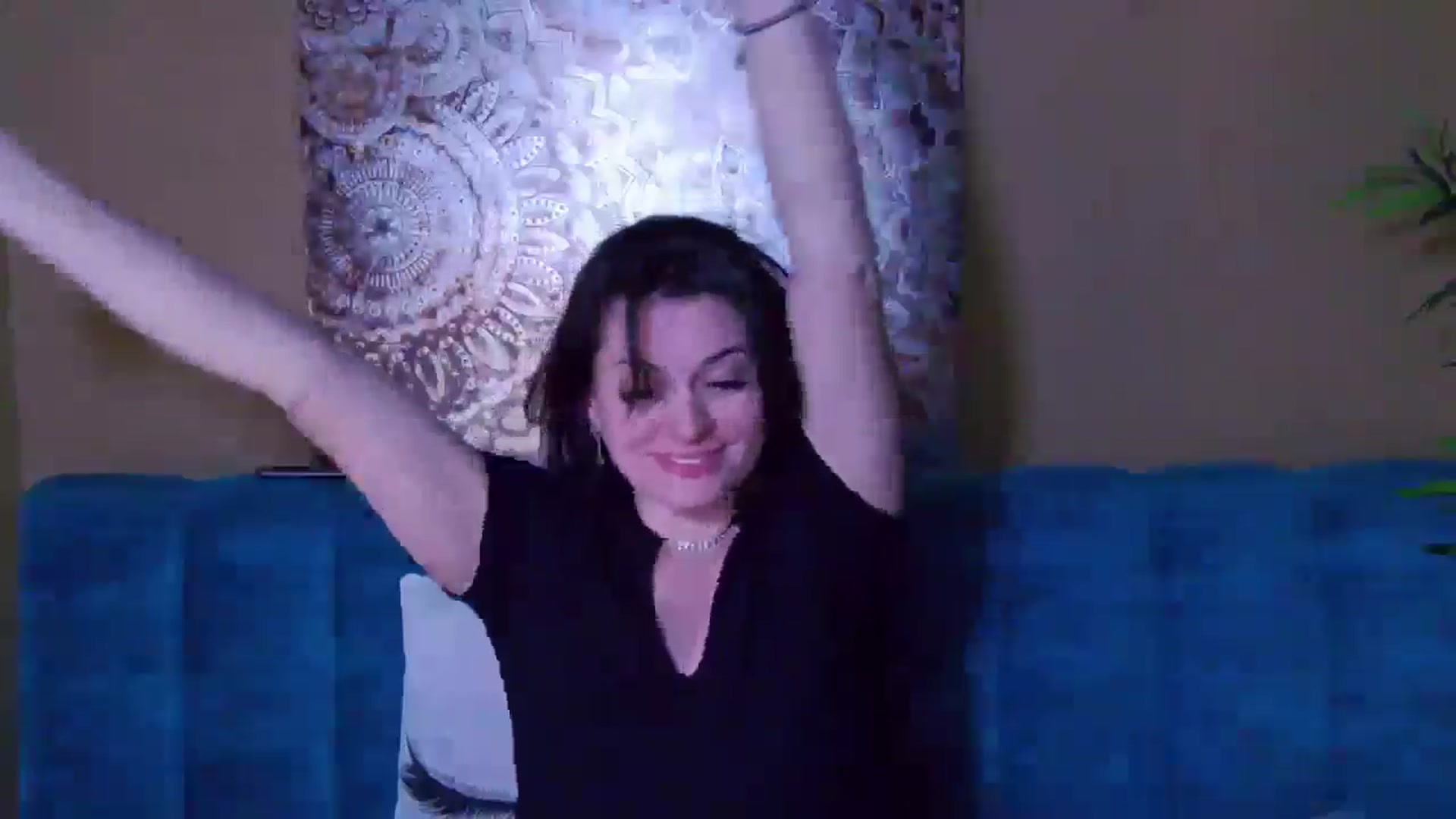 Gallery image thumbnail from ForeverChic's myfreecams stream on, 11/06/2024, 14:06 image 20 of 20