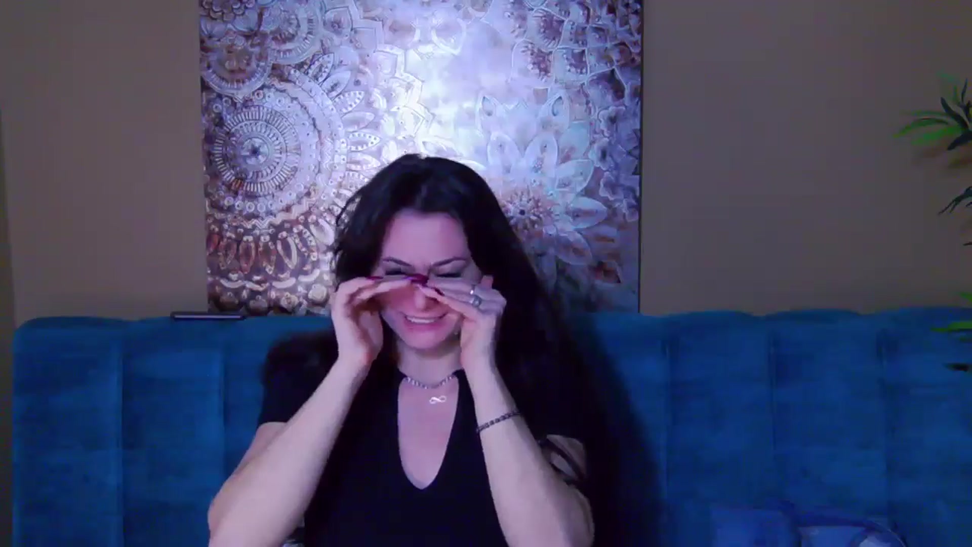 Gallery image thumbnail from ForeverChic's myfreecams stream on, 11/06/2024, 14:06 image 18 of 20