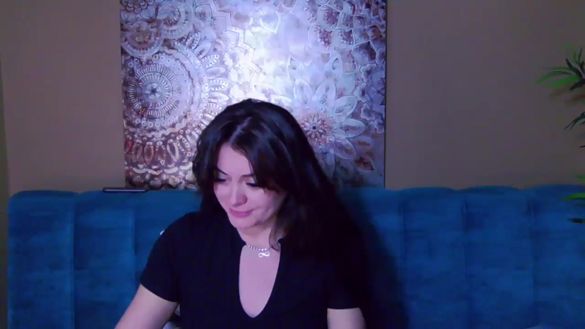 Gallery image thumbnail from ForeverChic's myfreecams stream on, 11/06/2024, 14:06 image 19 of 20