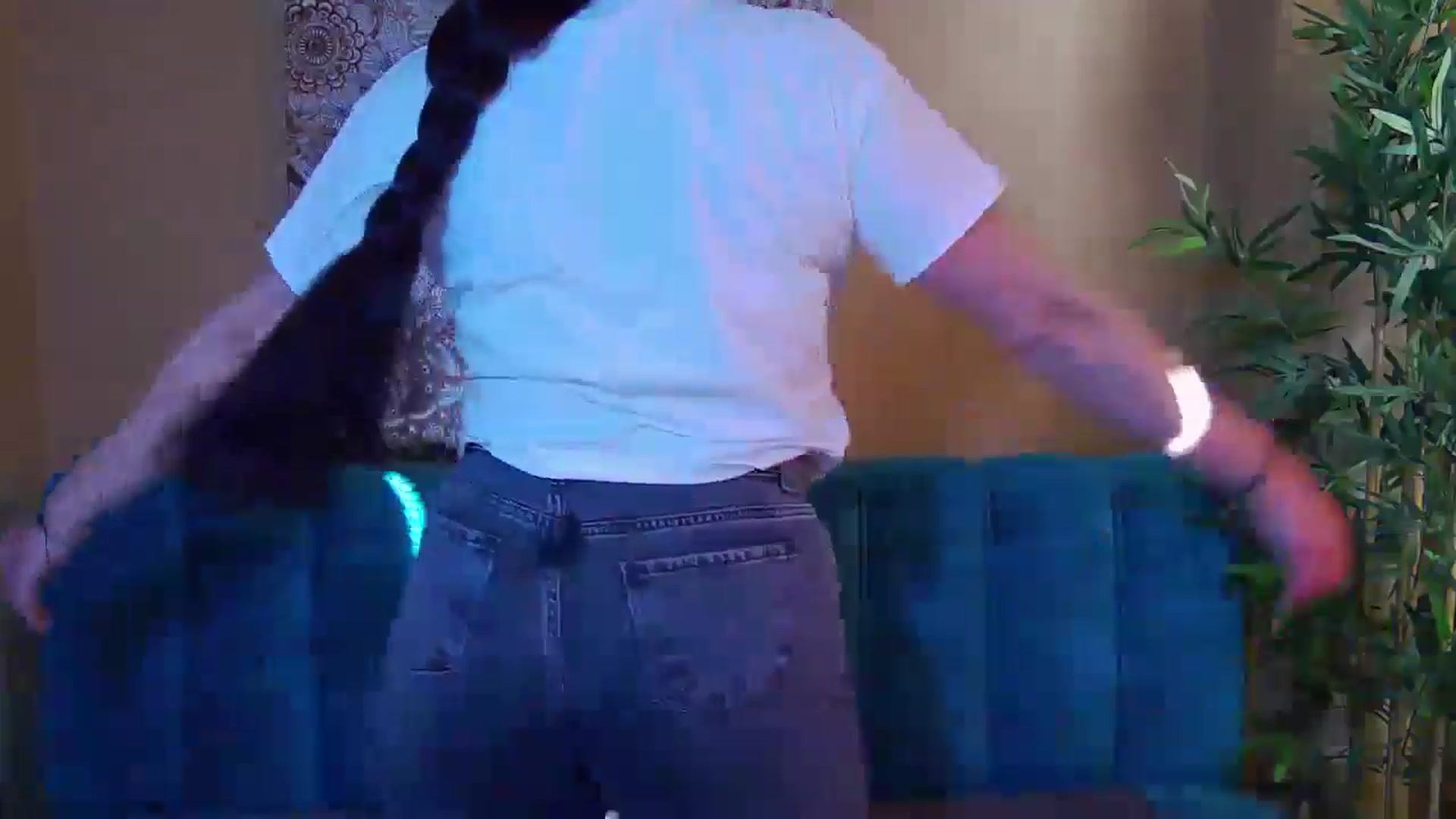 Gallery image thumbnail from ForeverChic's myfreecams stream on, 11/07/2024, 12:39 image 8 of 20
