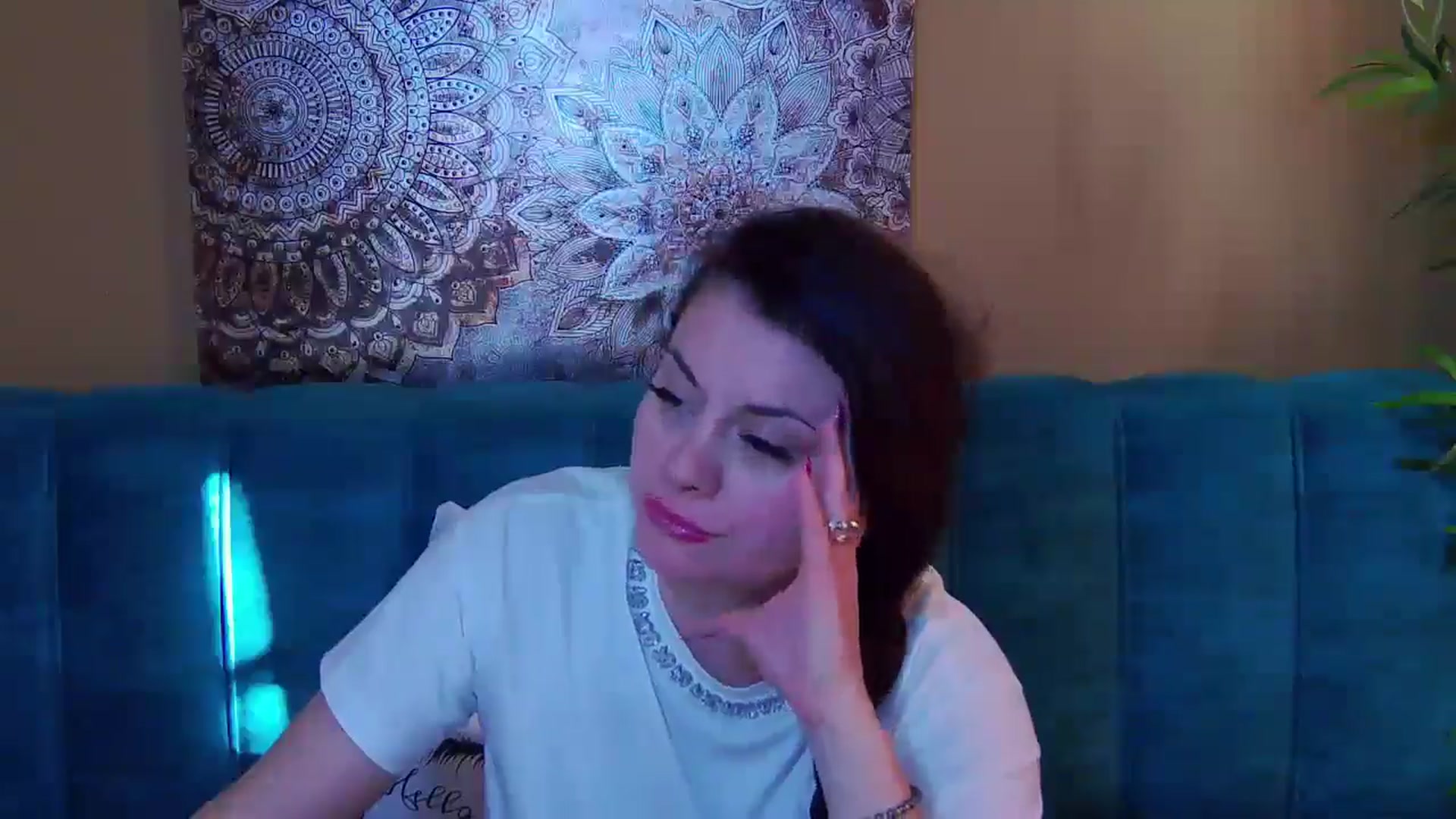 Gallery image thumbnail from ForeverChic's myfreecams stream on, 11/07/2024, 12:39 image 3 of 20