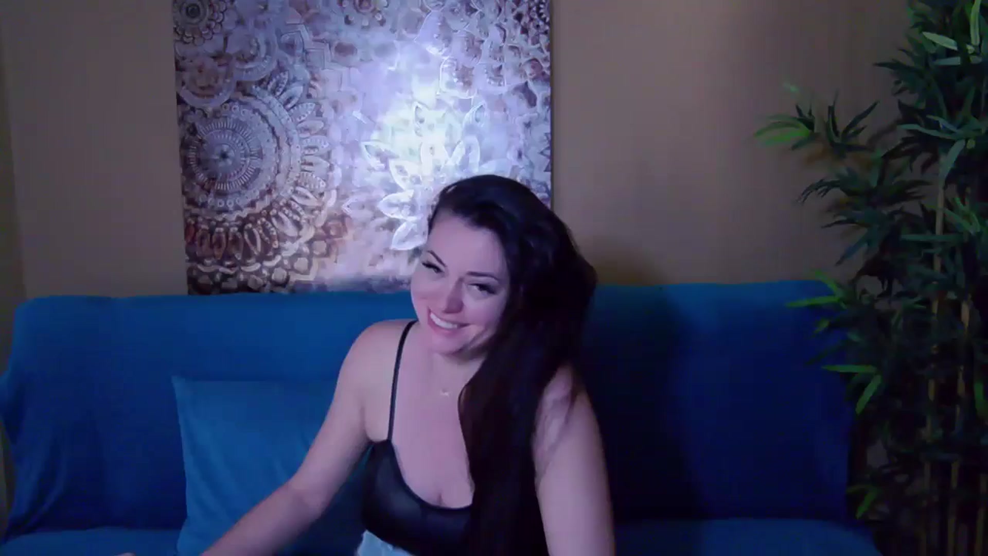 Gallery image thumbnail from ForeverChic's myfreecams stream on, 11/09/2024, 10:36 image 7 of 20