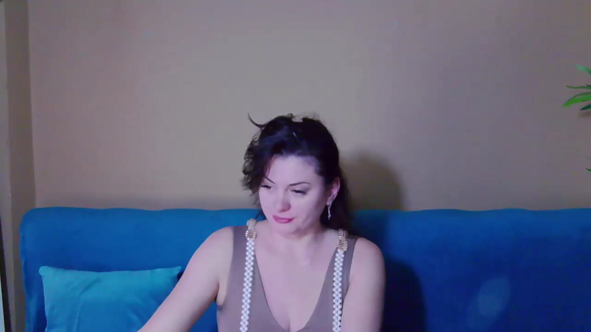Gallery image thumbnail from ForeverChic's myfreecams stream on, 11/17/2024, 09:35 image 13 of 20