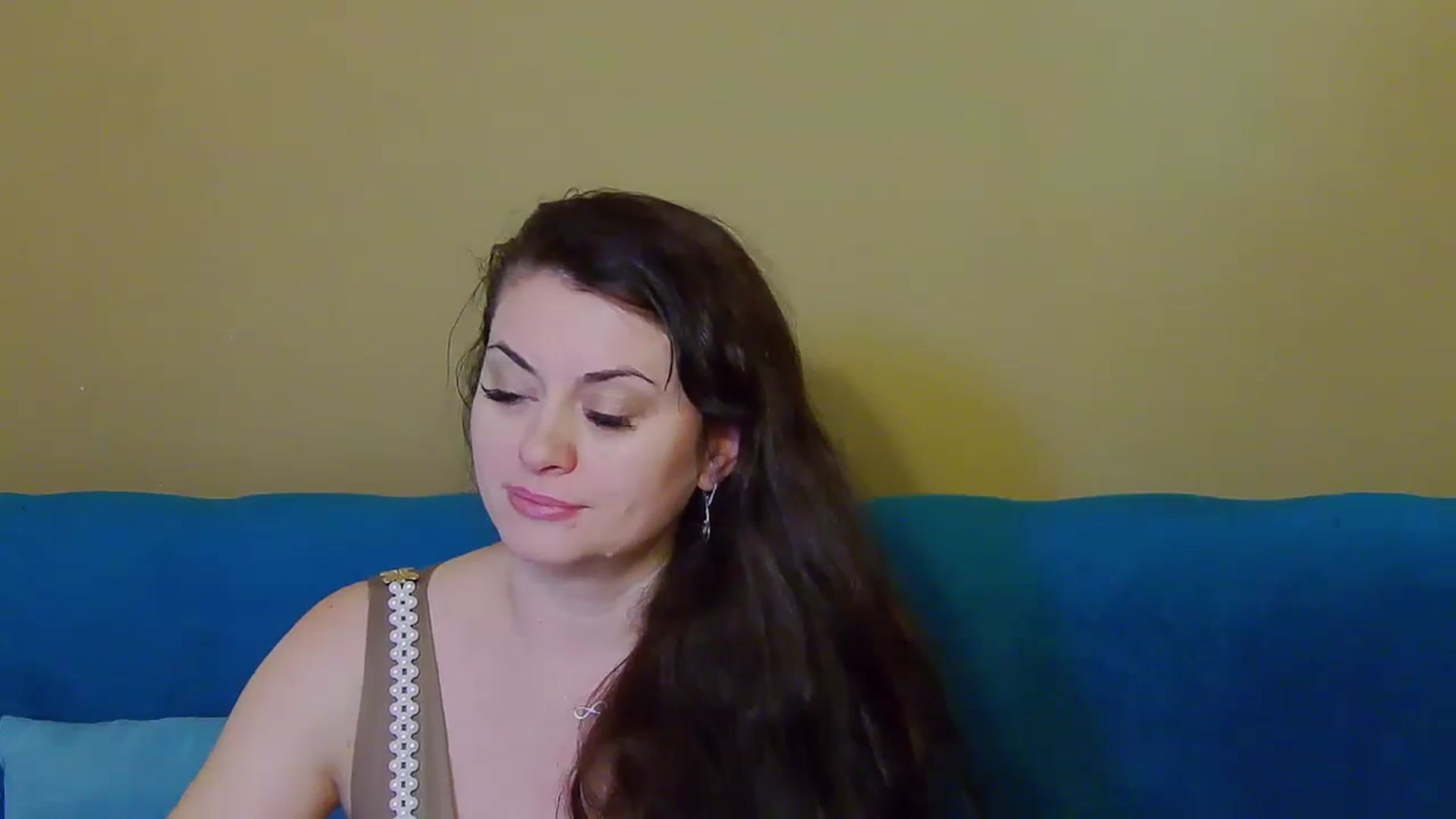 Gallery image thumbnail from ForeverChic's myfreecams stream on, 11/17/2024, 10:50 image 15 of 20