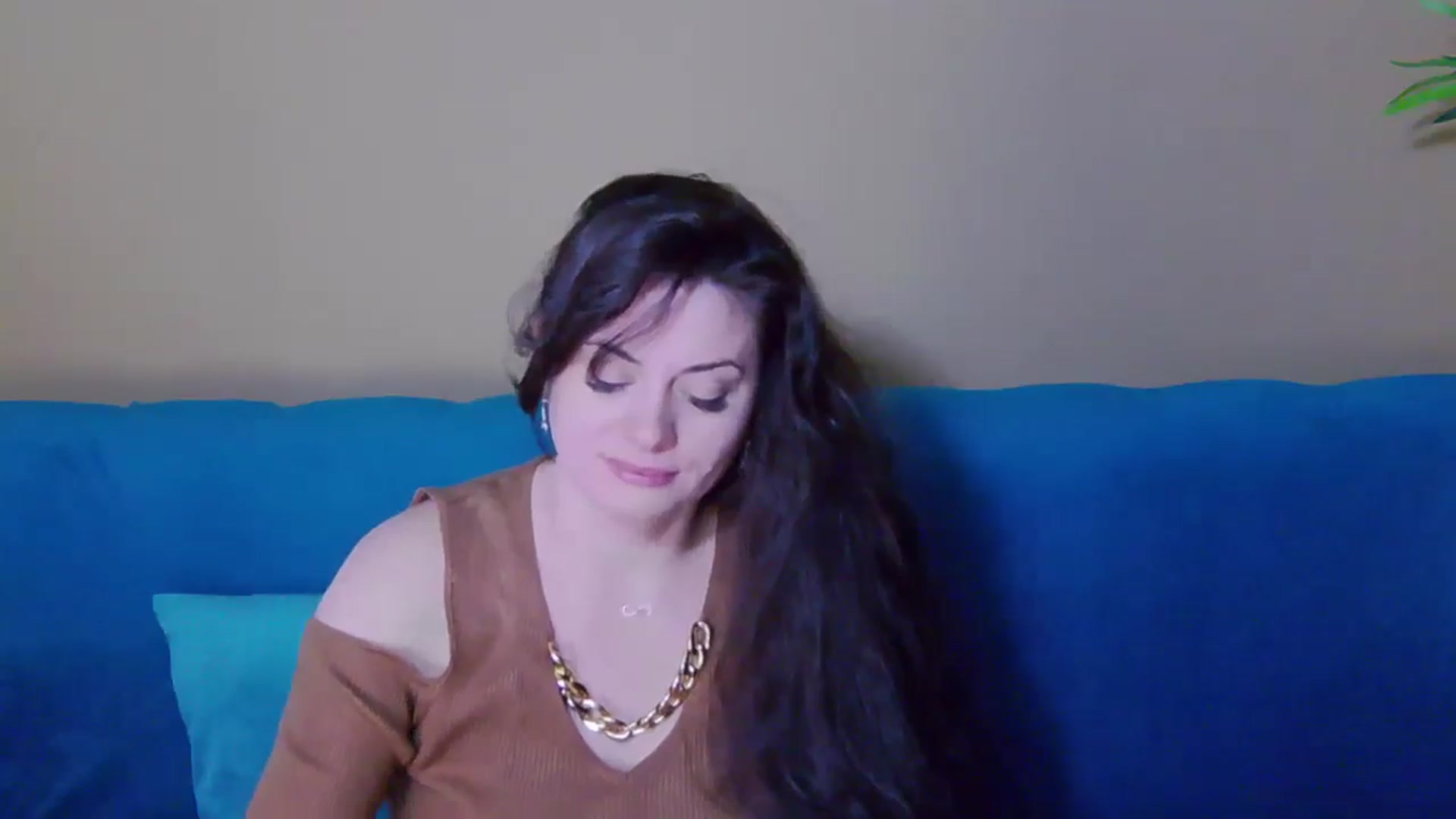Gallery image thumbnail from ForeverChic's myfreecams stream on, 11/20/2024, 14:18 image 14 of 20