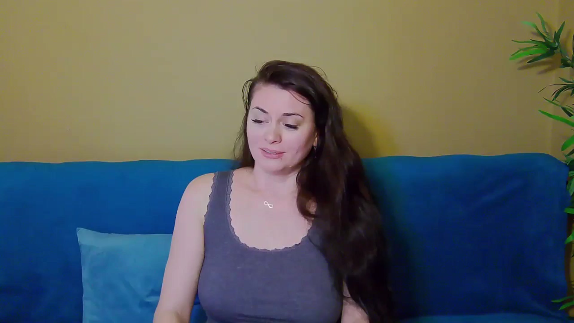 Gallery image thumbnail from ForeverChic's myfreecams stream on, 11/21/2024, 12:38 image 13 of 20