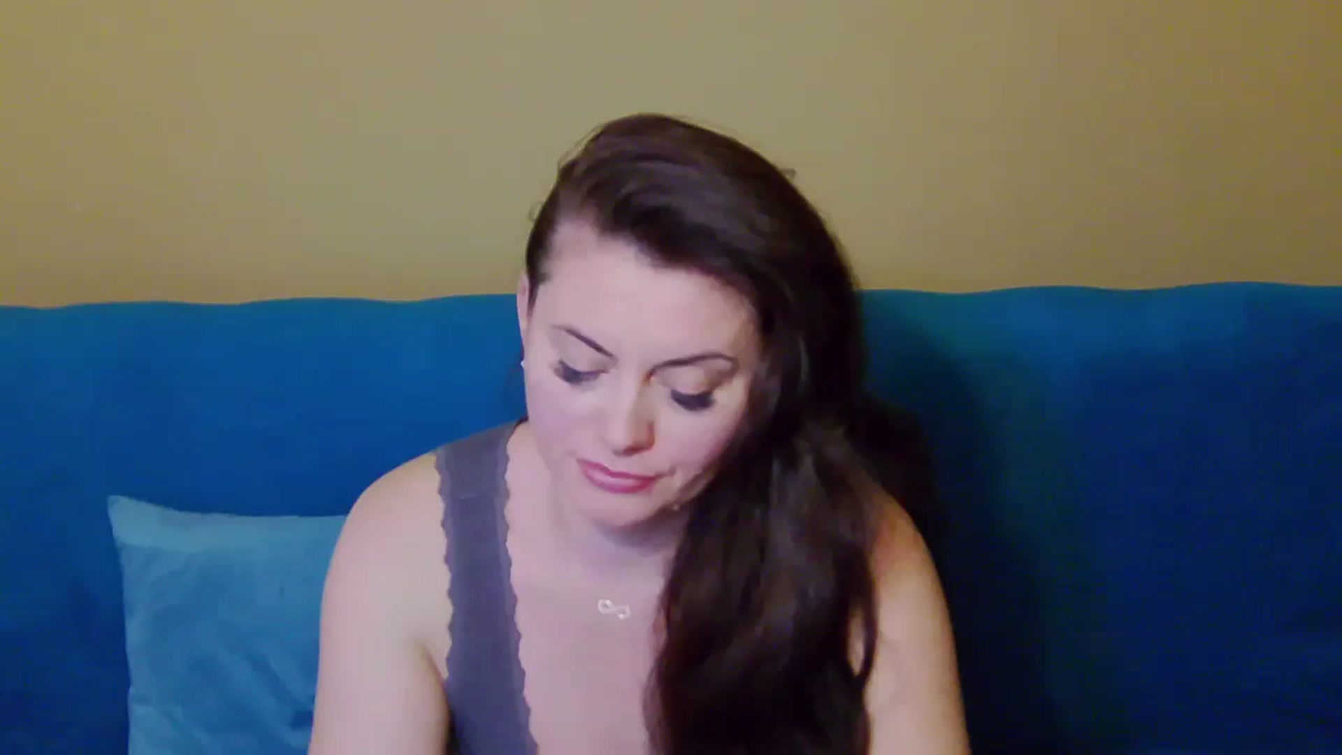 Gallery image thumbnail from ForeverChic's myfreecams stream on, 11/21/2024, 12:38 image 5 of 20