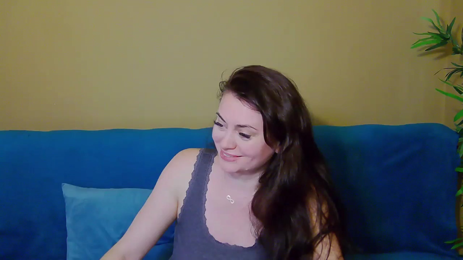 Gallery image thumbnail from ForeverChic's myfreecams stream on, 11/21/2024, 12:38 image 12 of 20
