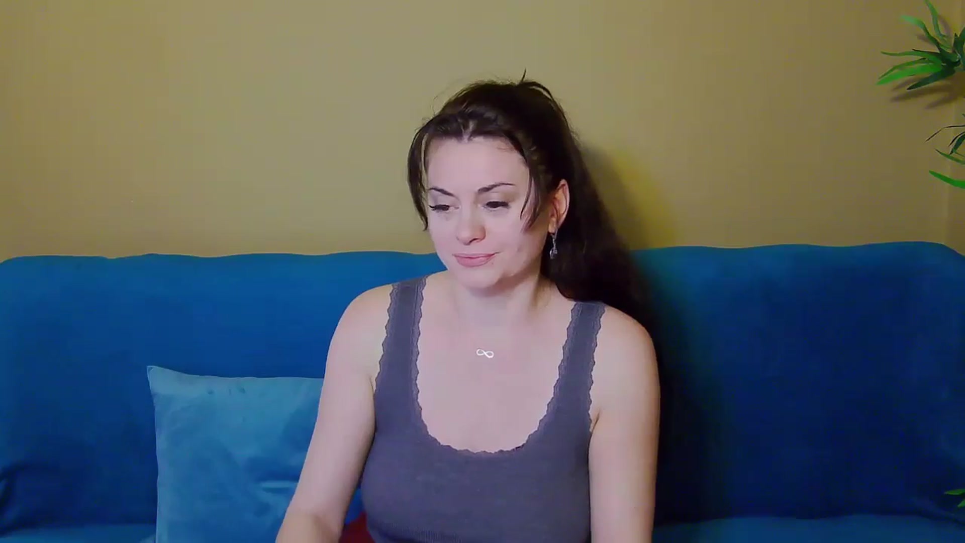 Gallery image thumbnail from ForeverChic's myfreecams stream on, 11/21/2024, 15:09 image 4 of 20