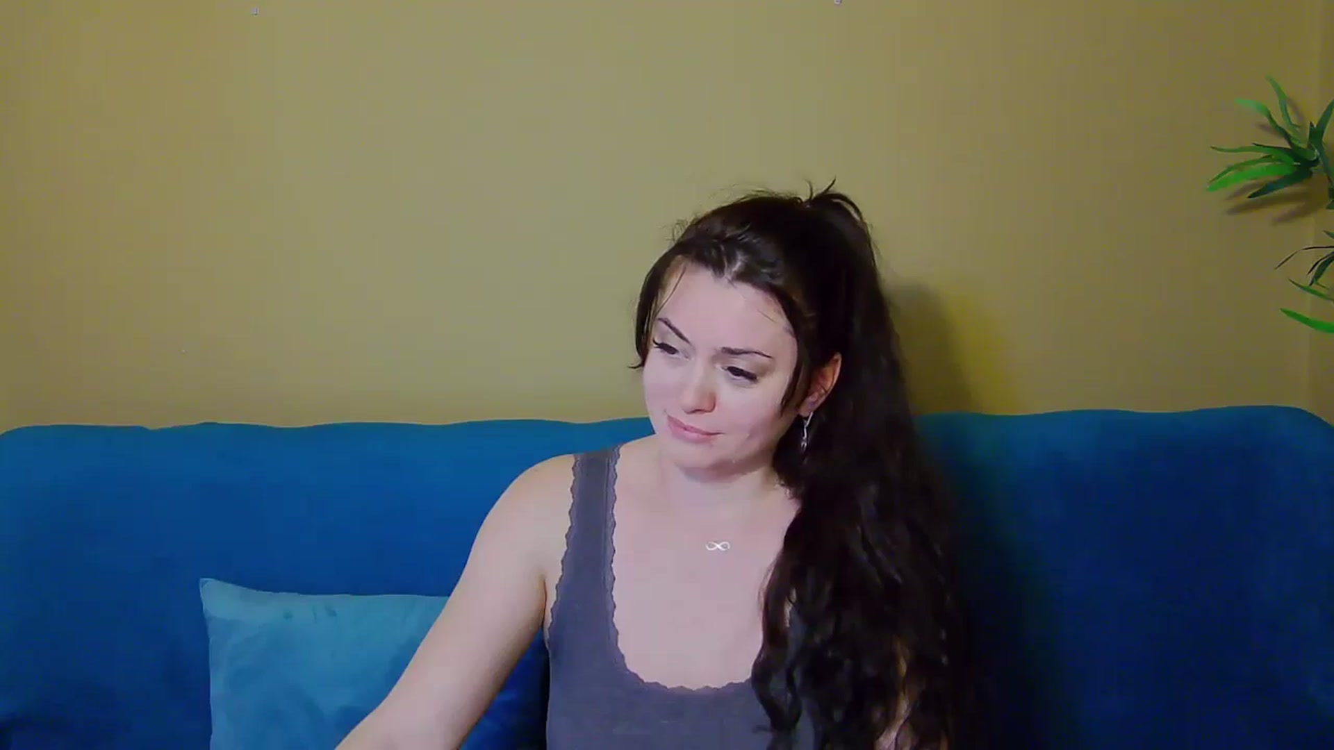 Gallery image thumbnail from ForeverChic's myfreecams stream on, 11/21/2024, 15:09 image 11 of 20