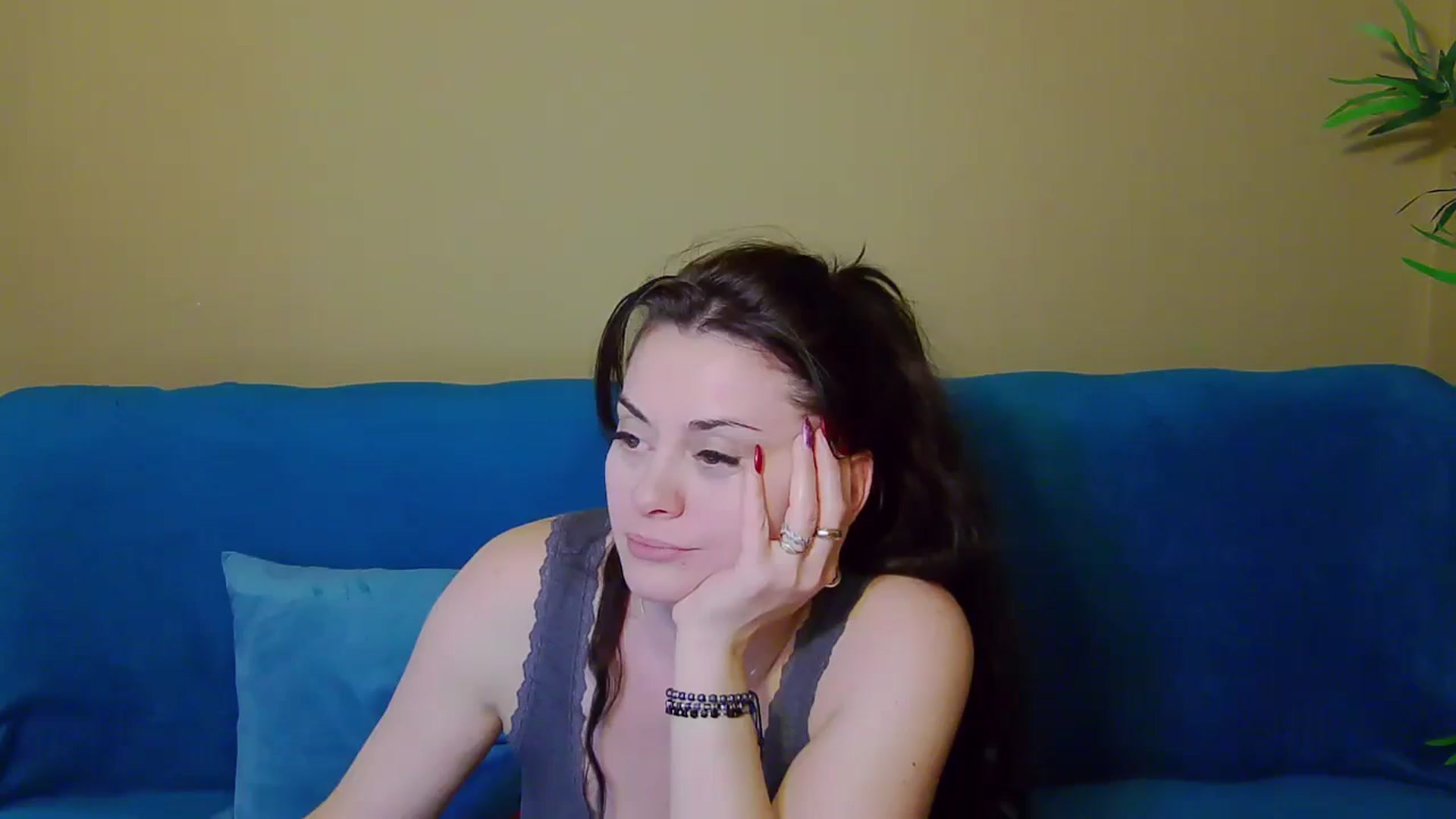 Gallery image thumbnail from ForeverChic's myfreecams stream on, 11/21/2024, 15:09 image 6 of 20
