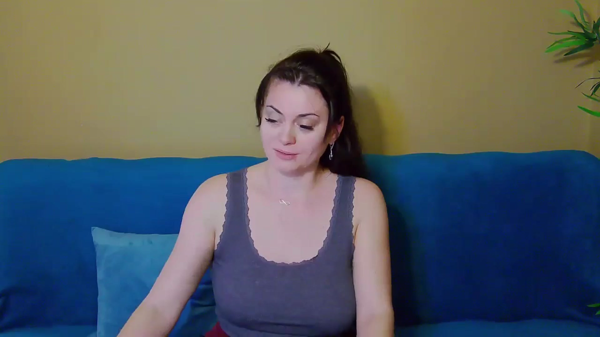 Gallery image thumbnail from ForeverChic's myfreecams stream on, 11/21/2024, 15:09 image 3 of 20