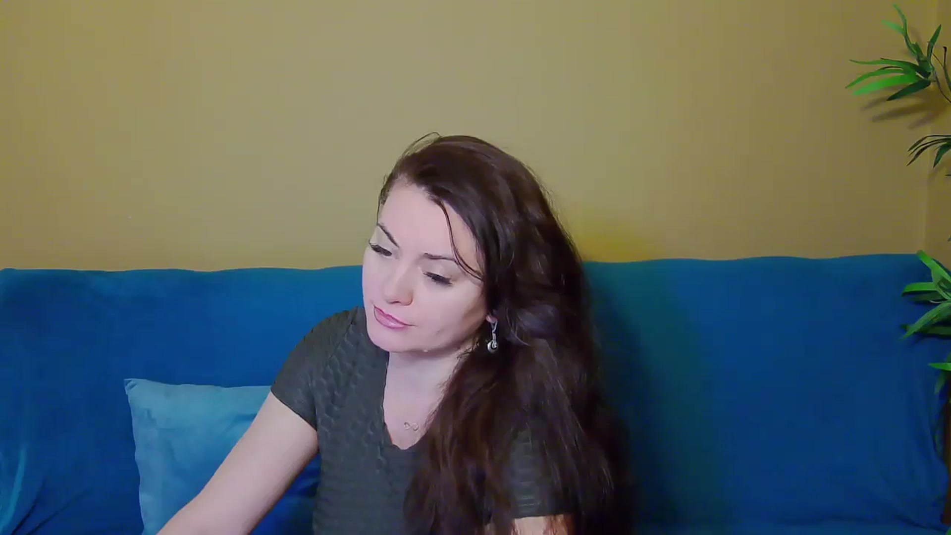 Gallery image thumbnail from ForeverChic's myfreecams stream on, 11/22/2024, 16:24 image 3 of 20
