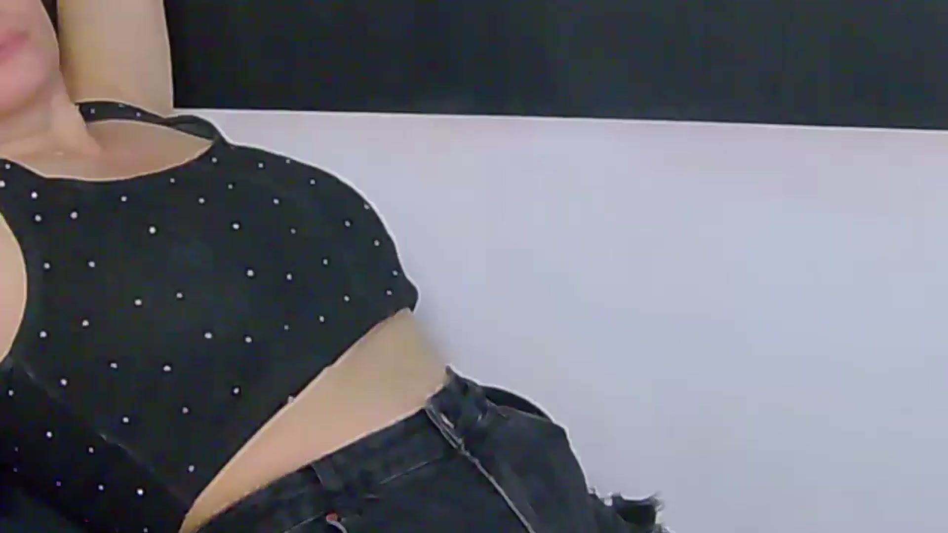 Gallery image thumbnail from ForeverChic's myfreecams stream on, 11/23/2024, 11:35 image 5 of 20