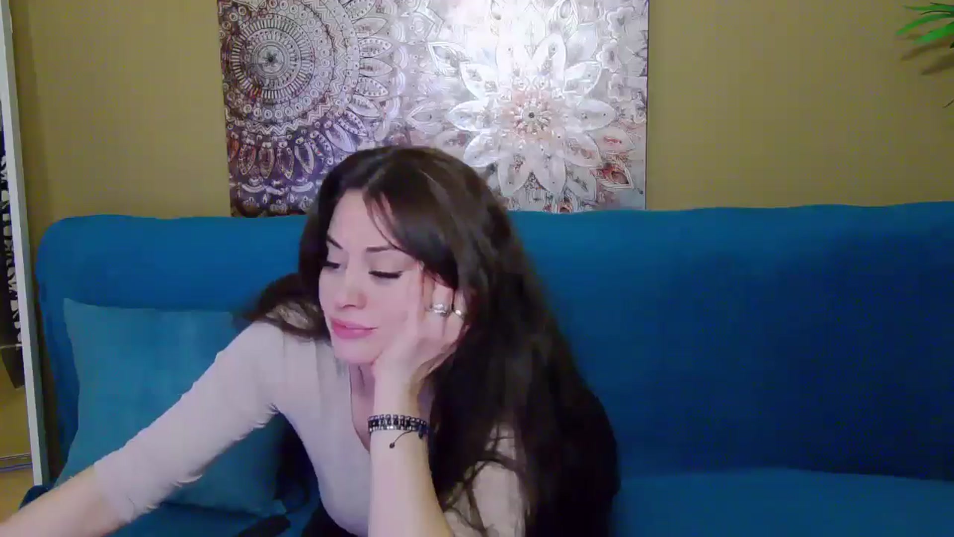 Gallery image thumbnail from ForeverChic's myfreecams stream on, 11/30/2024, 13:27 image 11 of 20