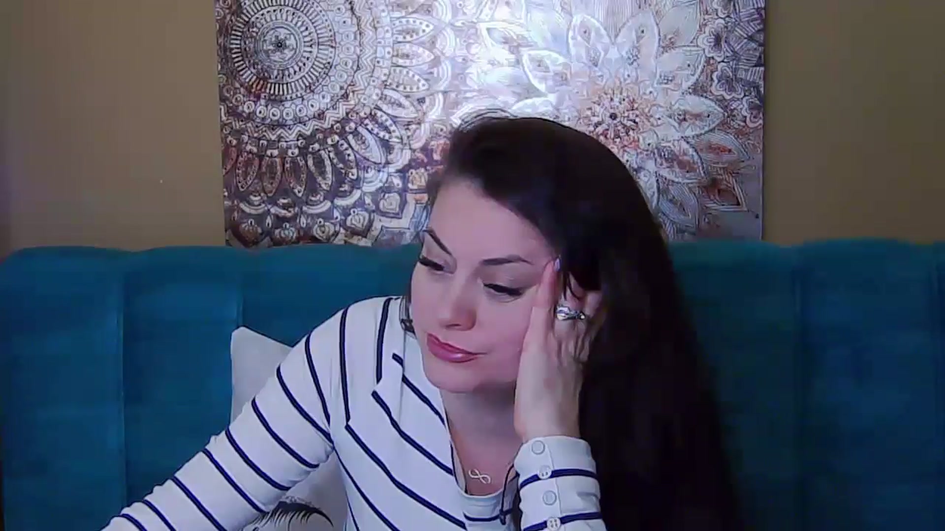 Gallery image thumbnail from ForeverChic's myfreecams stream on, 12/05/2024, 12:03 image 8 of 20