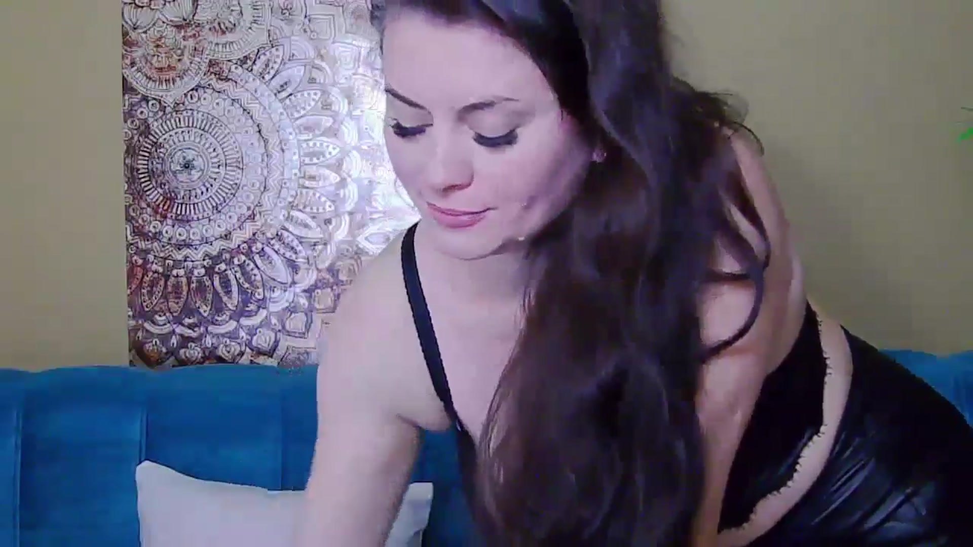 Gallery image thumbnail from ForeverChic's myfreecams stream on, 12/06/2024, 12:02 image 17 of 20