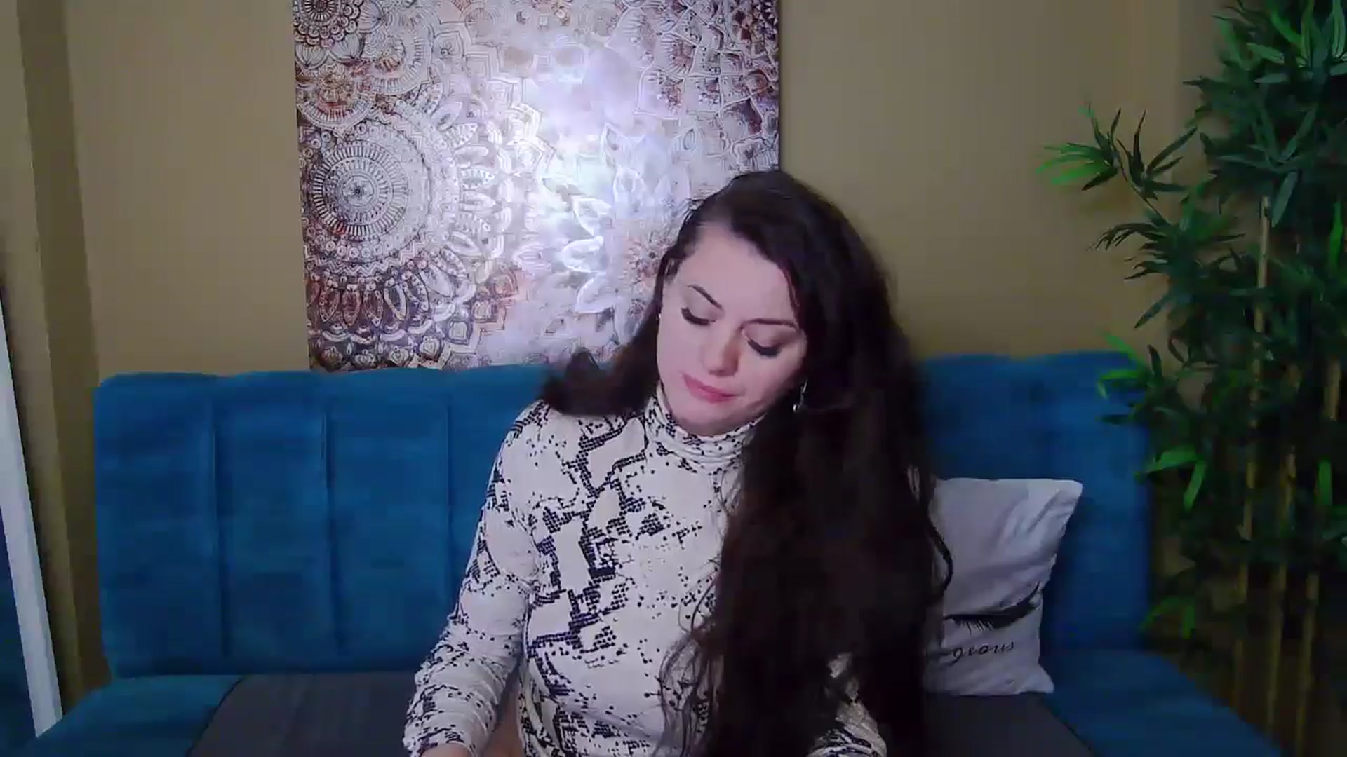 Gallery image thumbnail from ForeverChic's myfreecams stream on, 12/10/2024, 16:15 image 17 of 20