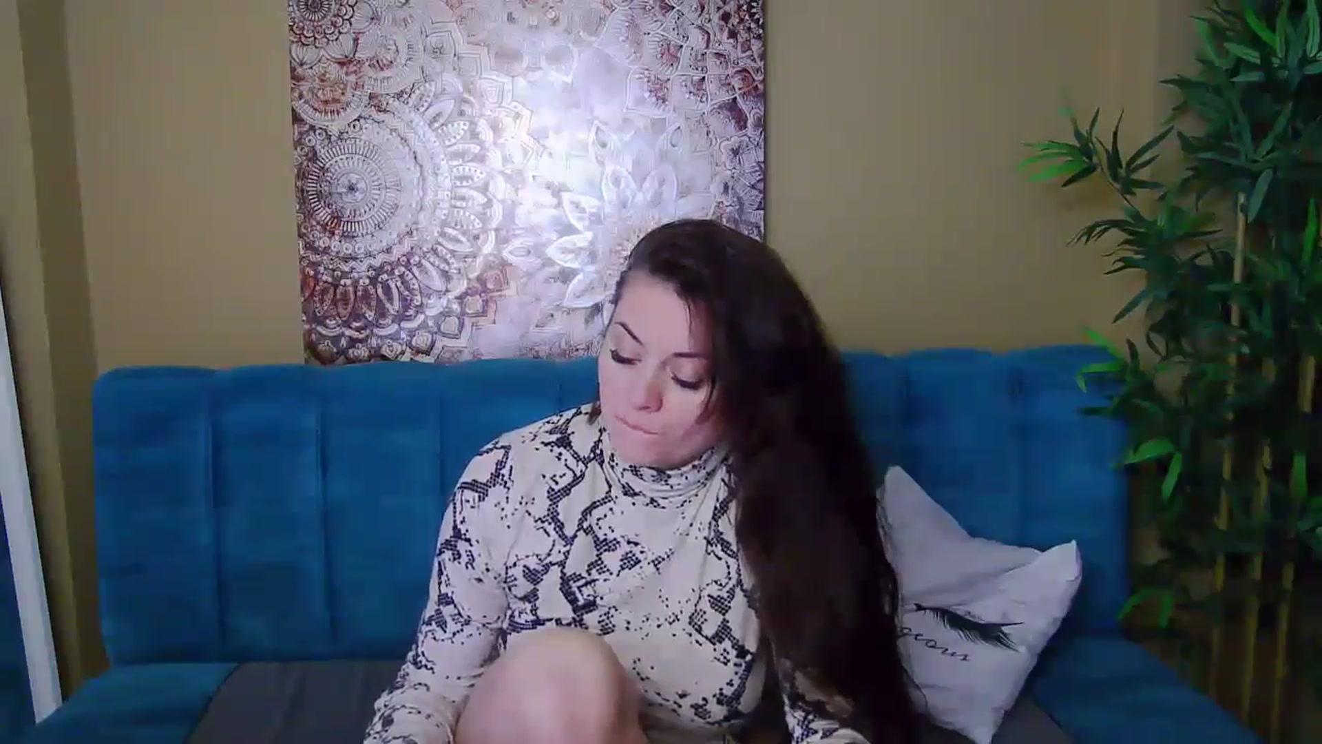 Gallery image thumbnail from ForeverChic's myfreecams stream on, 12/10/2024, 16:15 image 6 of 20