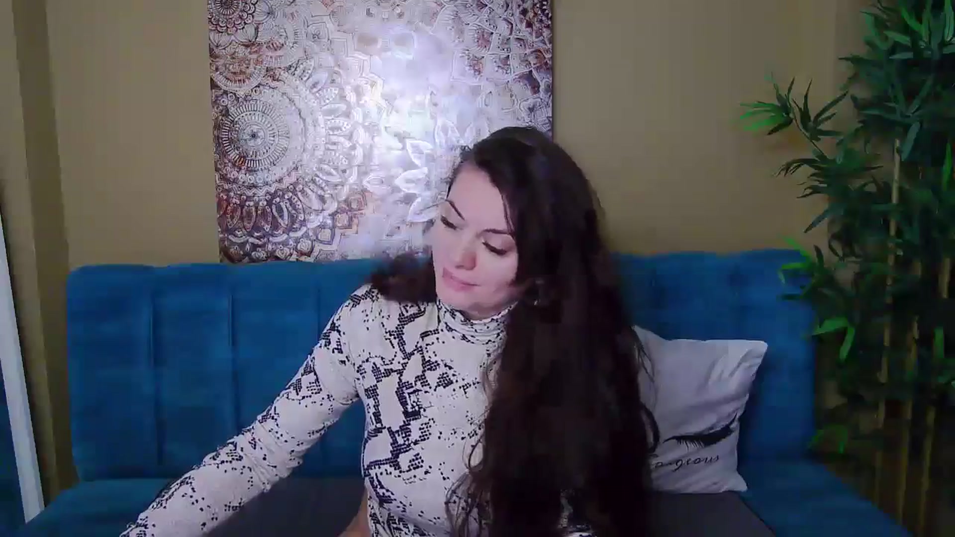 Gallery image thumbnail from ForeverChic's myfreecams stream on, 12/10/2024, 16:15 image 19 of 20