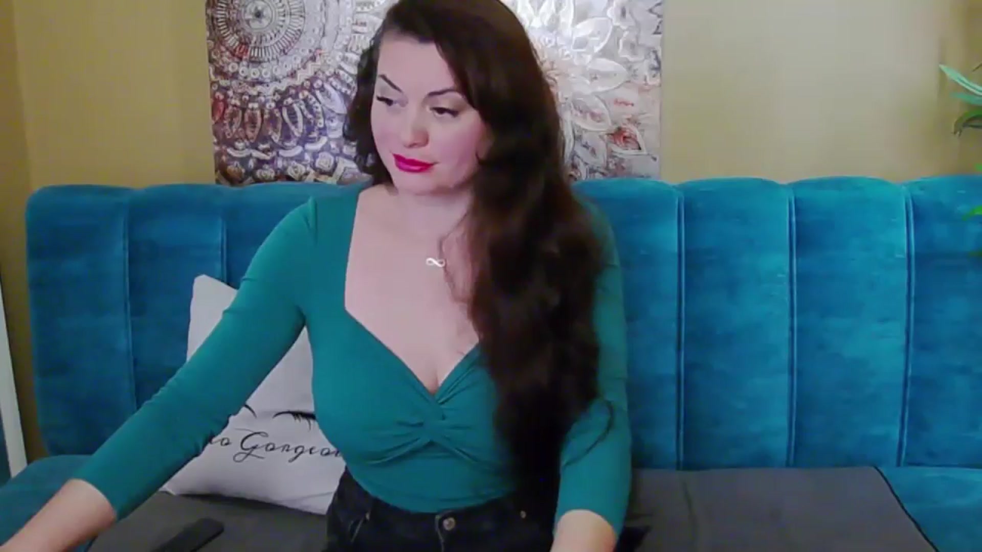 Gallery image thumbnail from ForeverChic's myfreecams stream on, 12/19/2024, 11:45 image 14 of 20