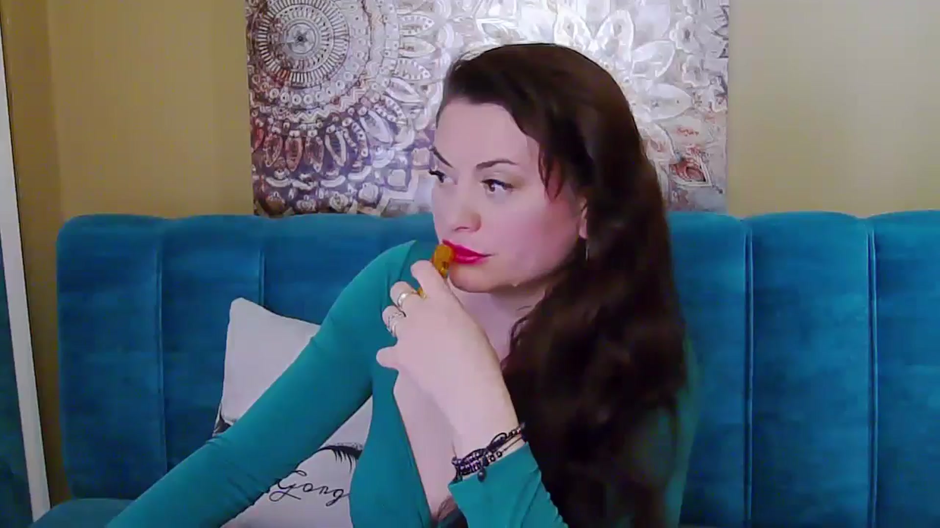 Gallery image thumbnail from ForeverChic's myfreecams stream on, 12/19/2024, 11:45 image 2 of 20