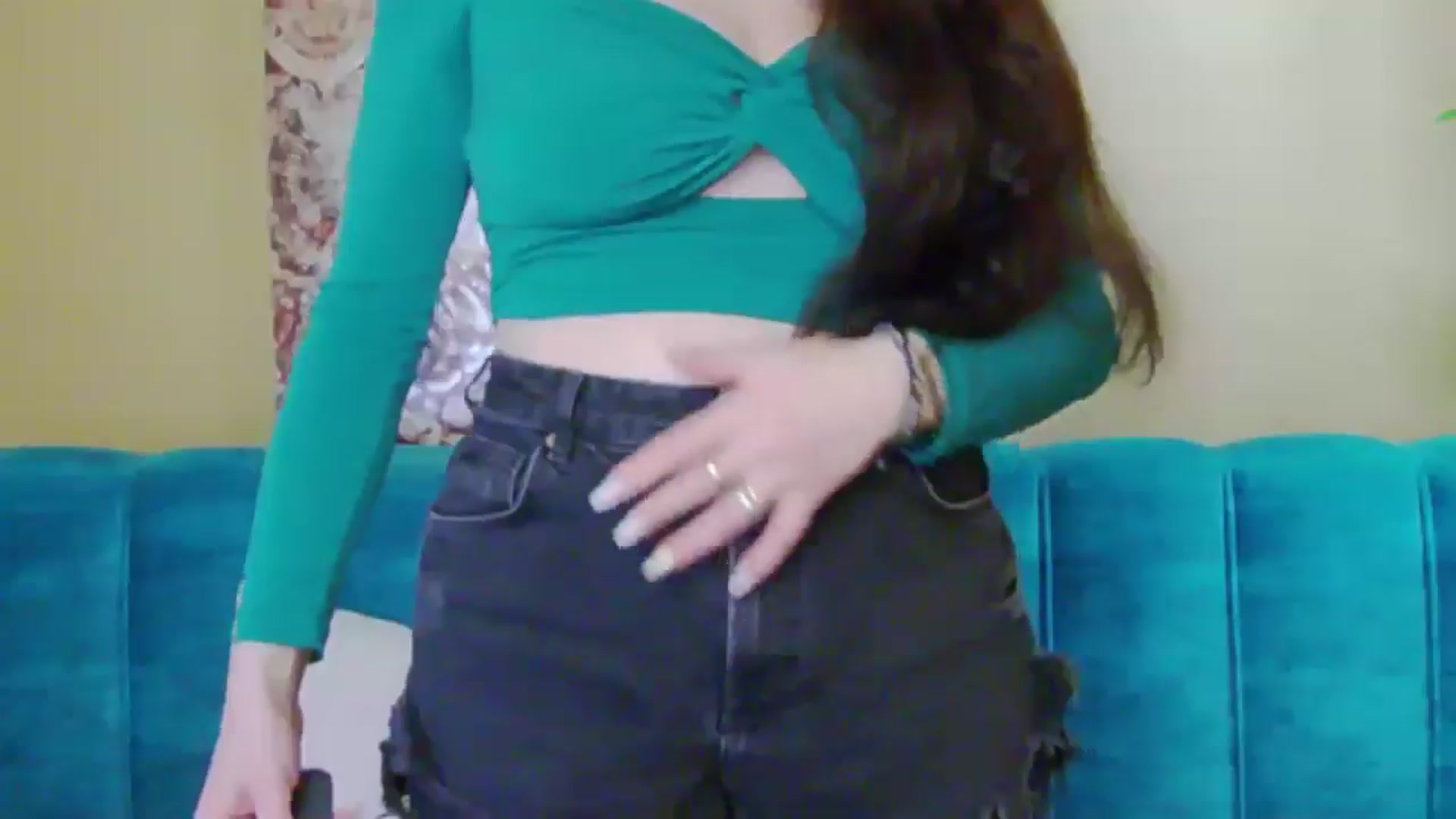Gallery image thumbnail from ForeverChic's myfreecams stream on, 12/19/2024, 11:45 image 7 of 20