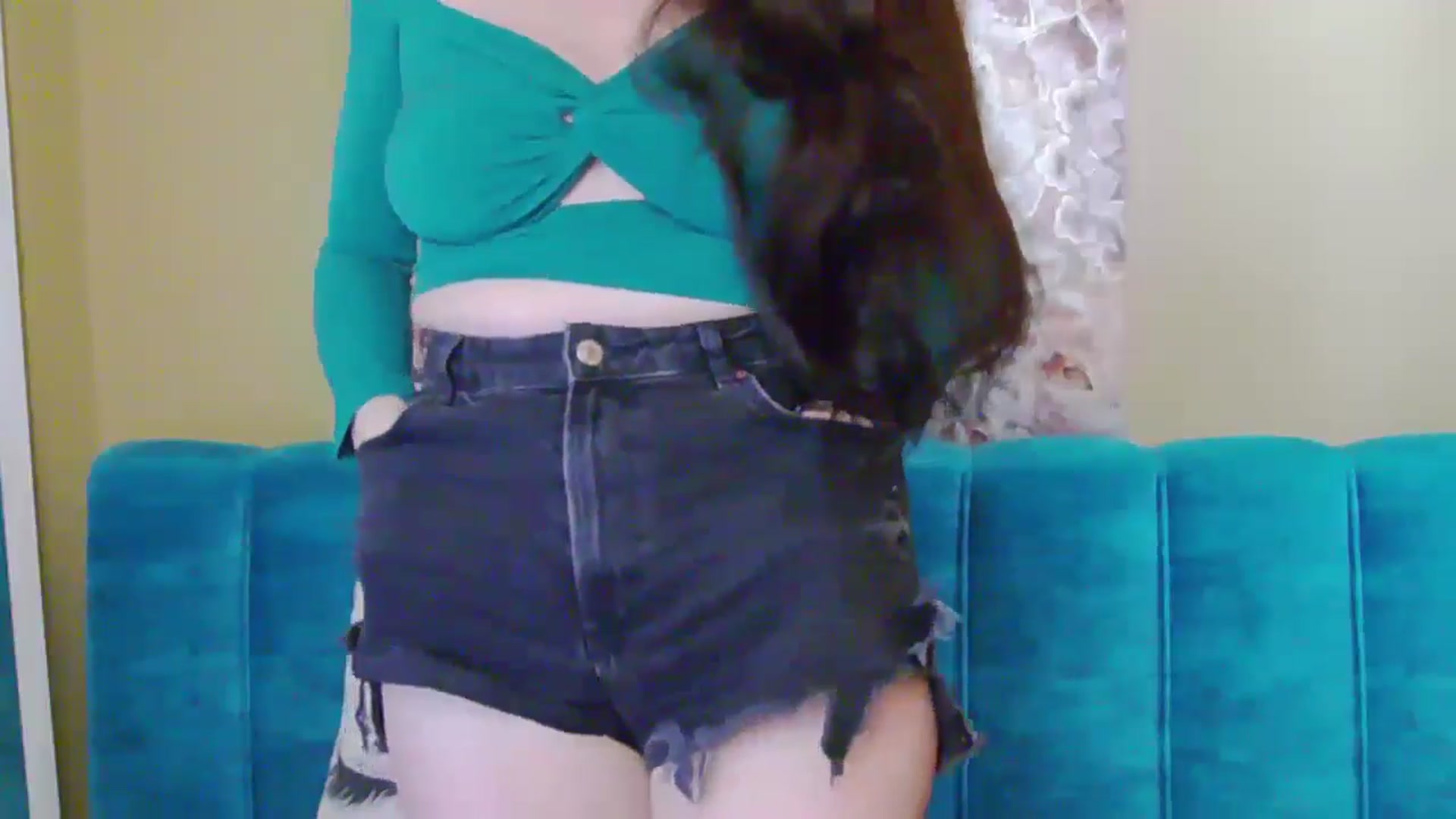 Gallery image thumbnail from ForeverChic's myfreecams stream on, 12/19/2024, 11:45 image 6 of 20
