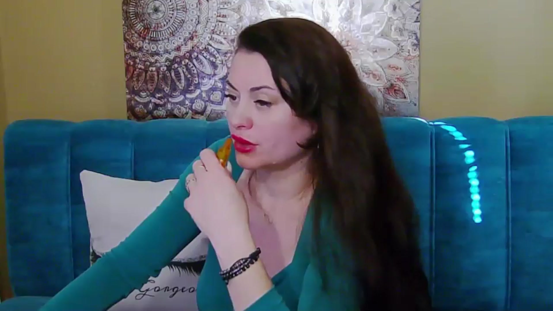 Gallery image thumbnail from ForeverChic's myfreecams stream on, 12/19/2024, 13:16 image 1 of 20