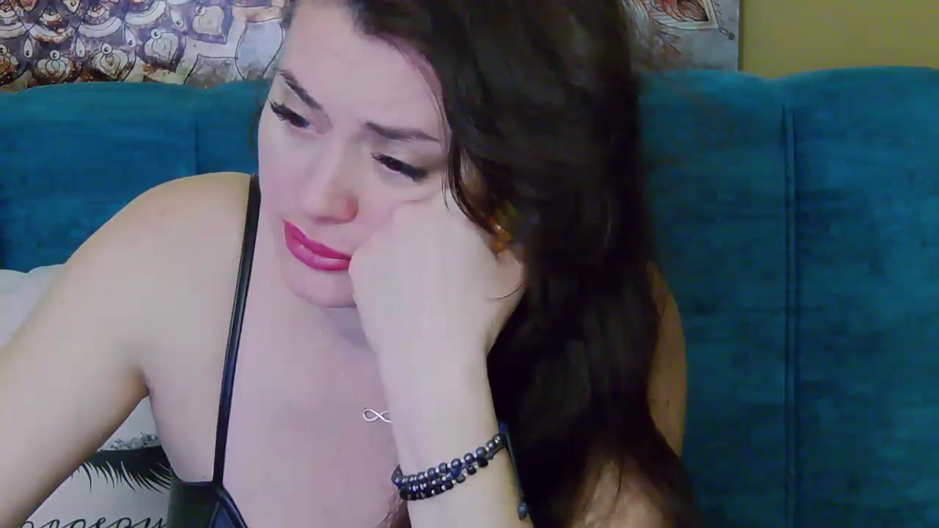 Gallery image thumbnail from ForeverChic's myfreecams stream on, 12/20/2024, 13:40 image 8 of 20