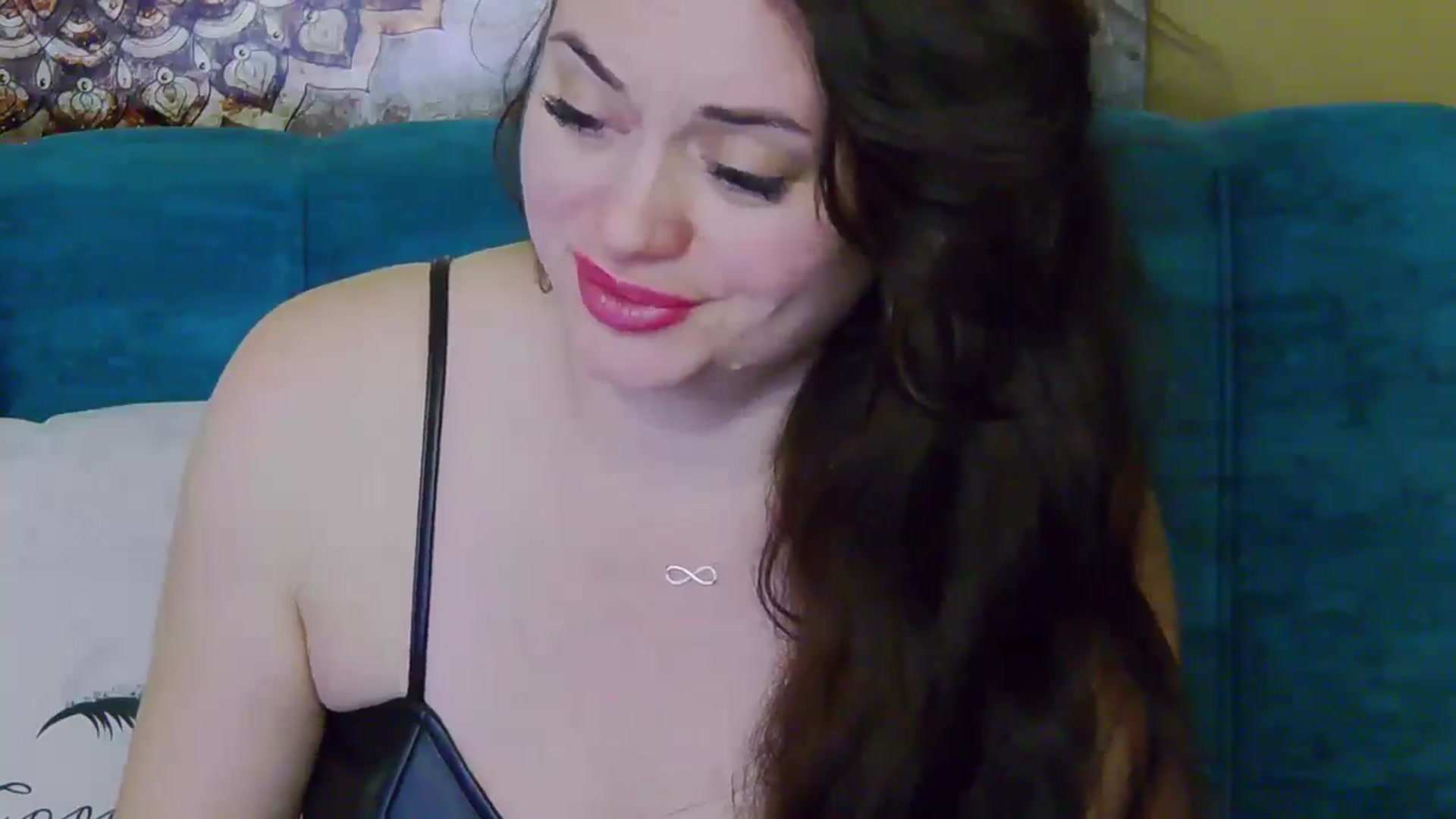 Gallery image thumbnail from ForeverChic's myfreecams stream on, 12/20/2024, 13:40 image 9 of 20