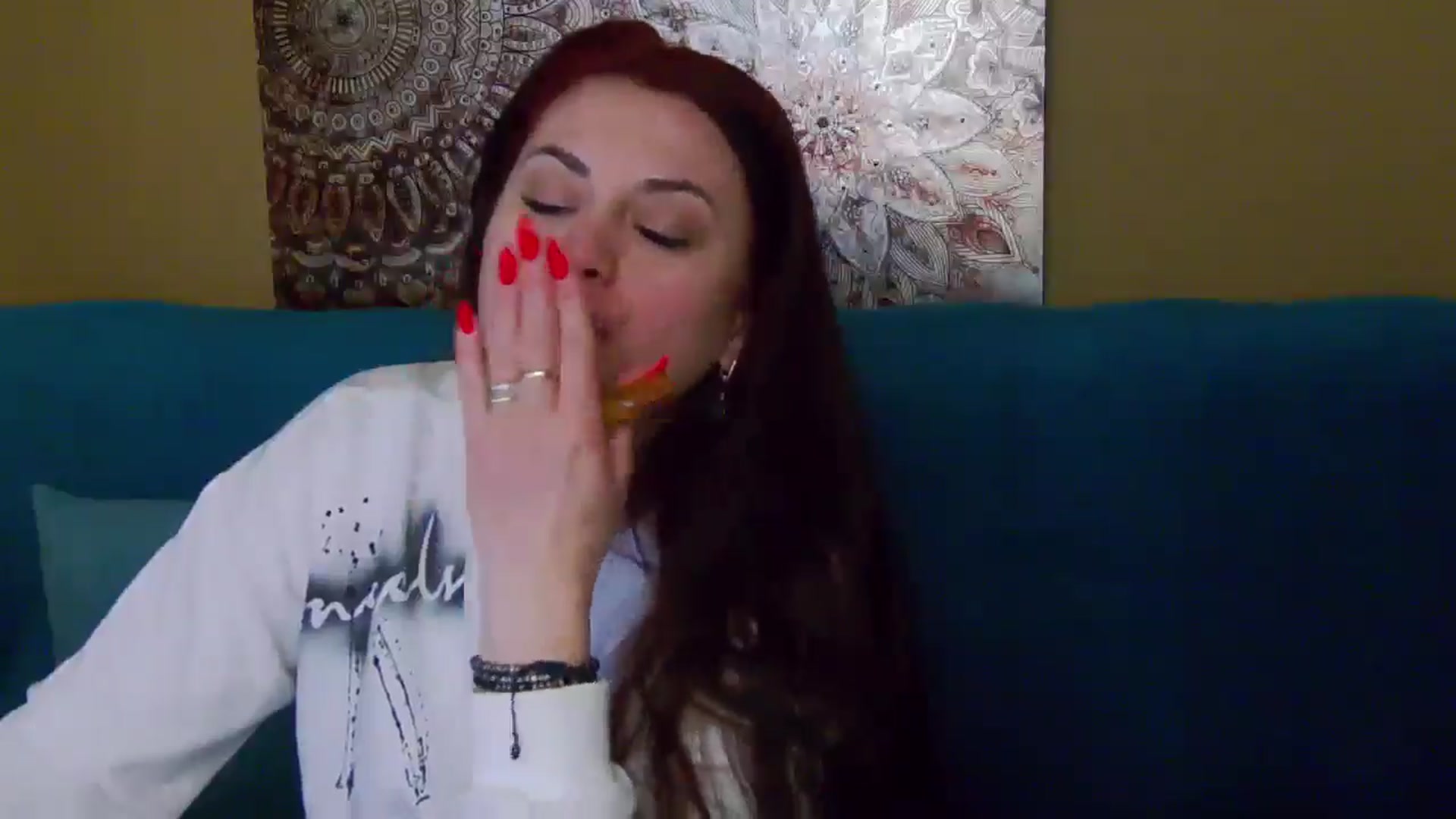 Gallery image thumbnail from ForeverChic's myfreecams stream on, 01/02/2025, 14:00 image 19 of 20