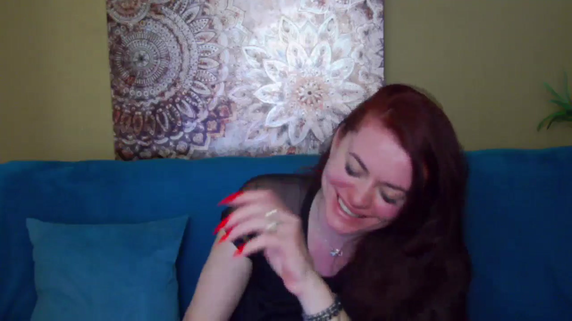 Gallery image thumbnail from ForeverChic's myfreecams stream on, 01/03/2025, 08:25 image 10 of 20
