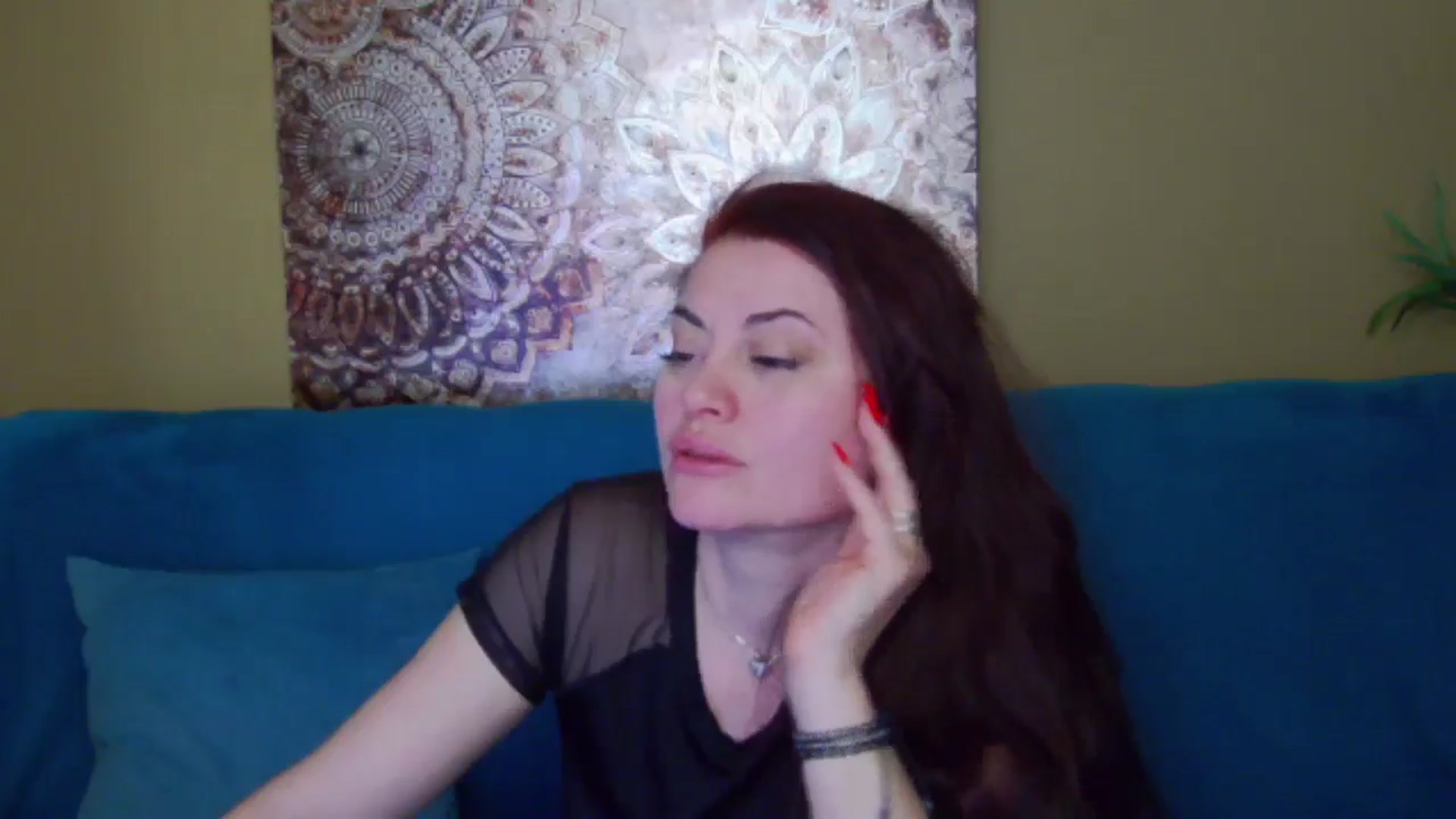 Gallery image thumbnail from ForeverChic's myfreecams stream on, 01/03/2025, 08:25 image 13 of 20