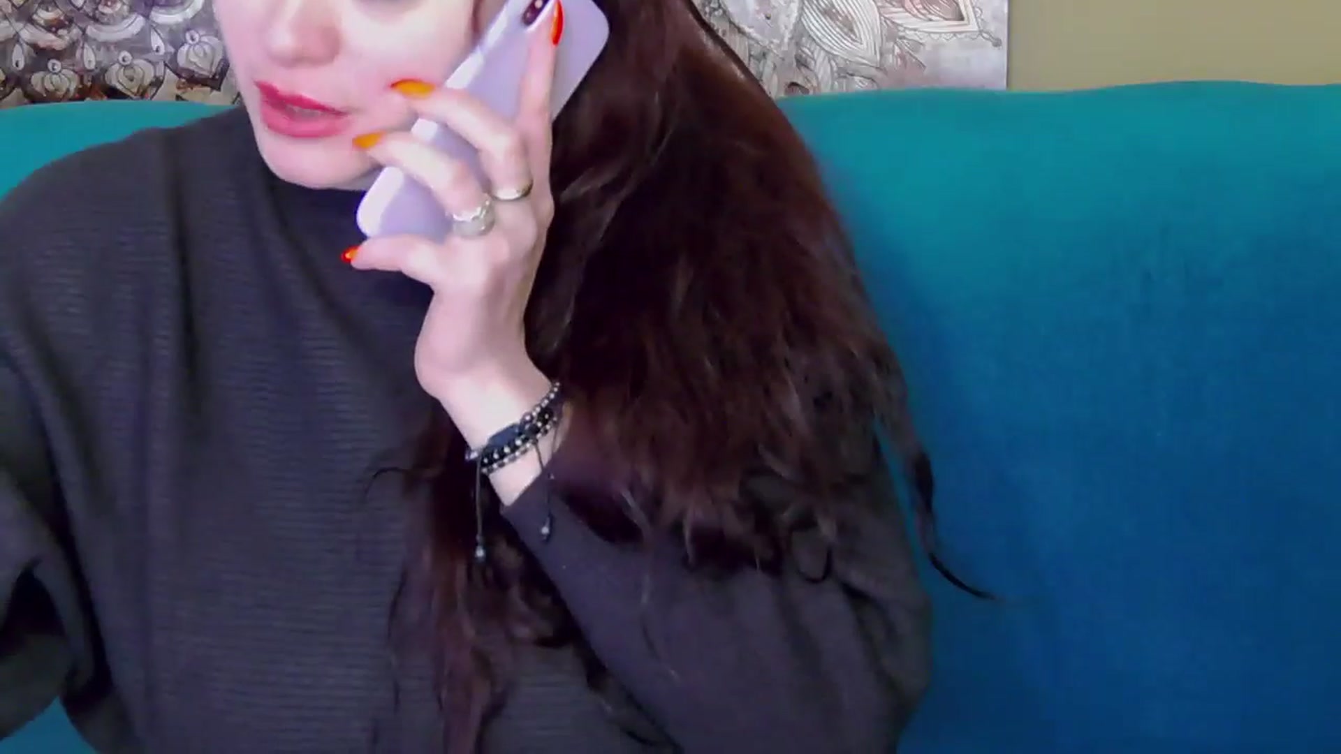 Gallery image thumbnail from ForeverChic's myfreecams stream on, 01/04/2025, 08:21 image 8 of 20