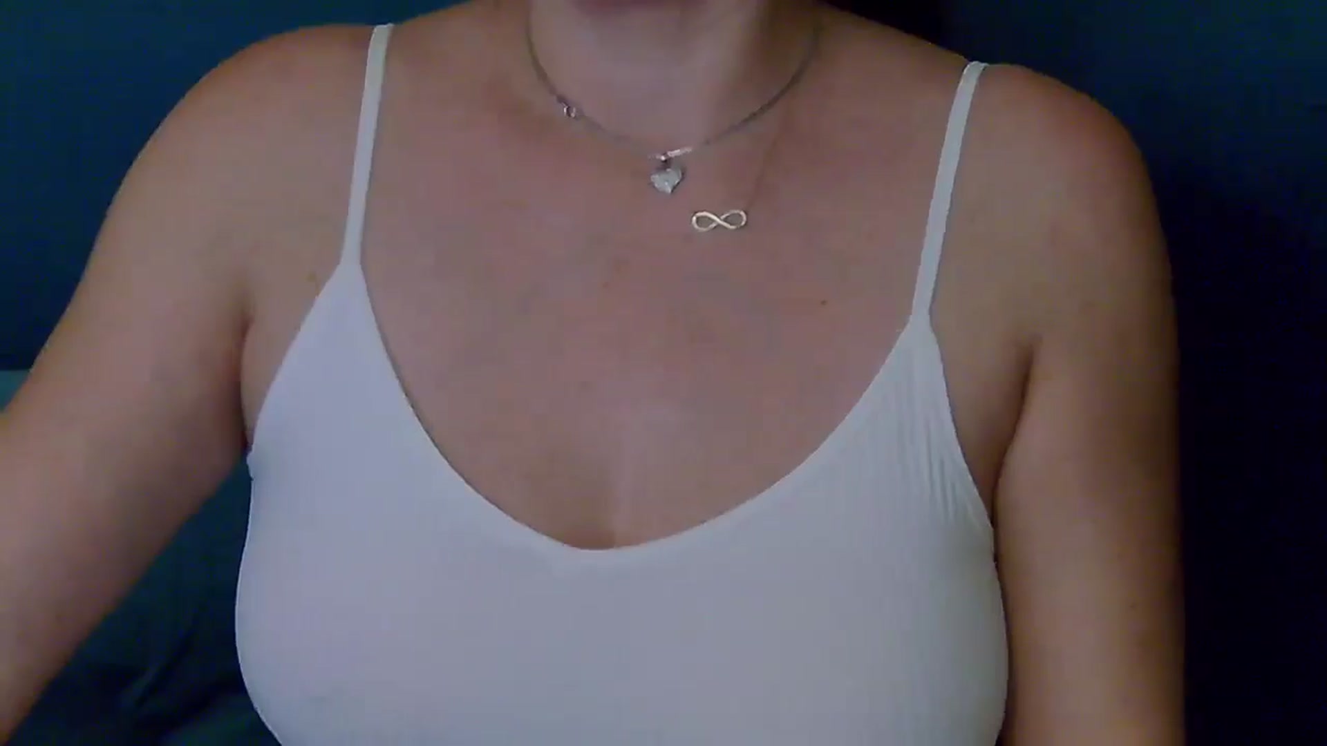 Gallery image thumbnail from ForeverChic's myfreecams stream on, 01/04/2025, 10:02 image 18 of 20