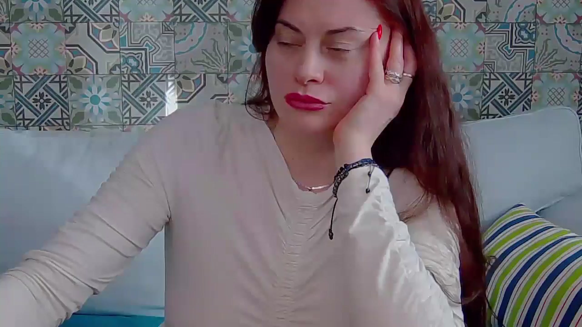Gallery image thumbnail from ForeverChic's myfreecams stream on, 01/12/2025, 13:04 image 5 of 20