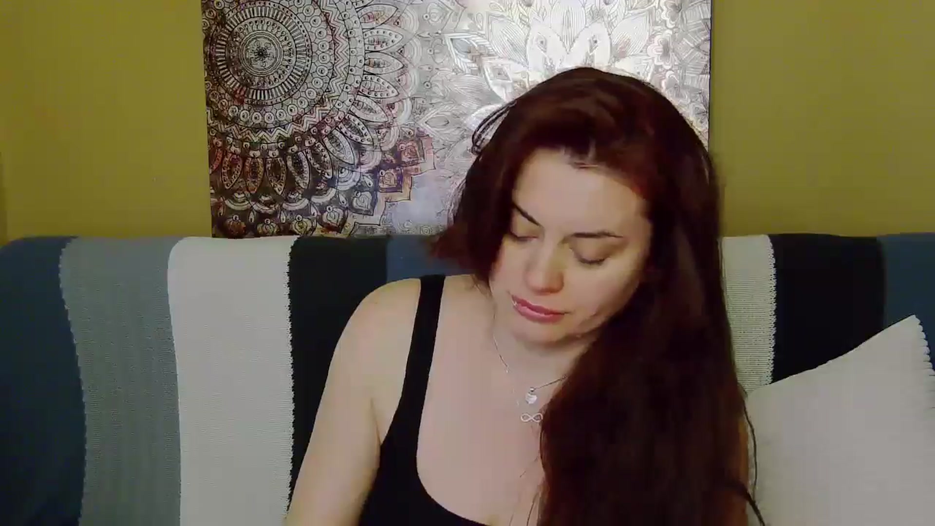 Gallery image thumbnail from ForeverChic's myfreecams stream on, 01/18/2025, 11:24 image 10 of 20