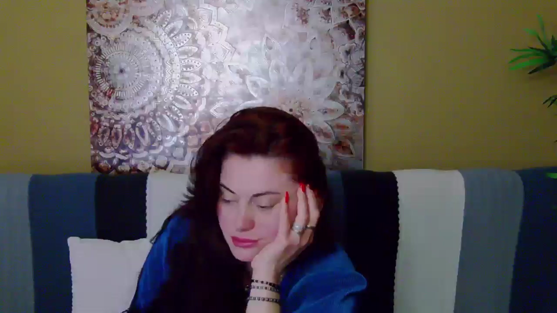 Gallery image thumbnail from ForeverChic's myfreecams stream on, 01/25/2025, 08:23 image 14 of 20