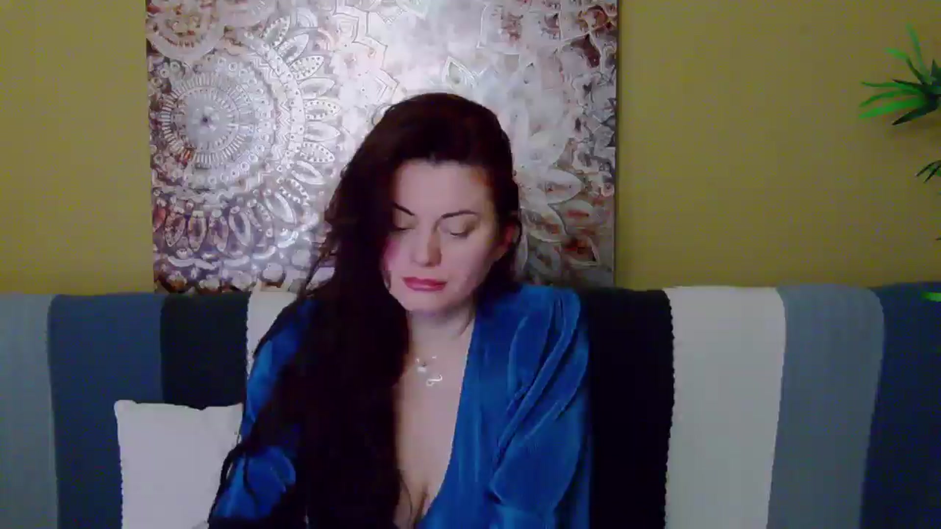 Gallery image thumbnail from ForeverChic's myfreecams stream on, 01/25/2025, 08:23 image 13 of 20
