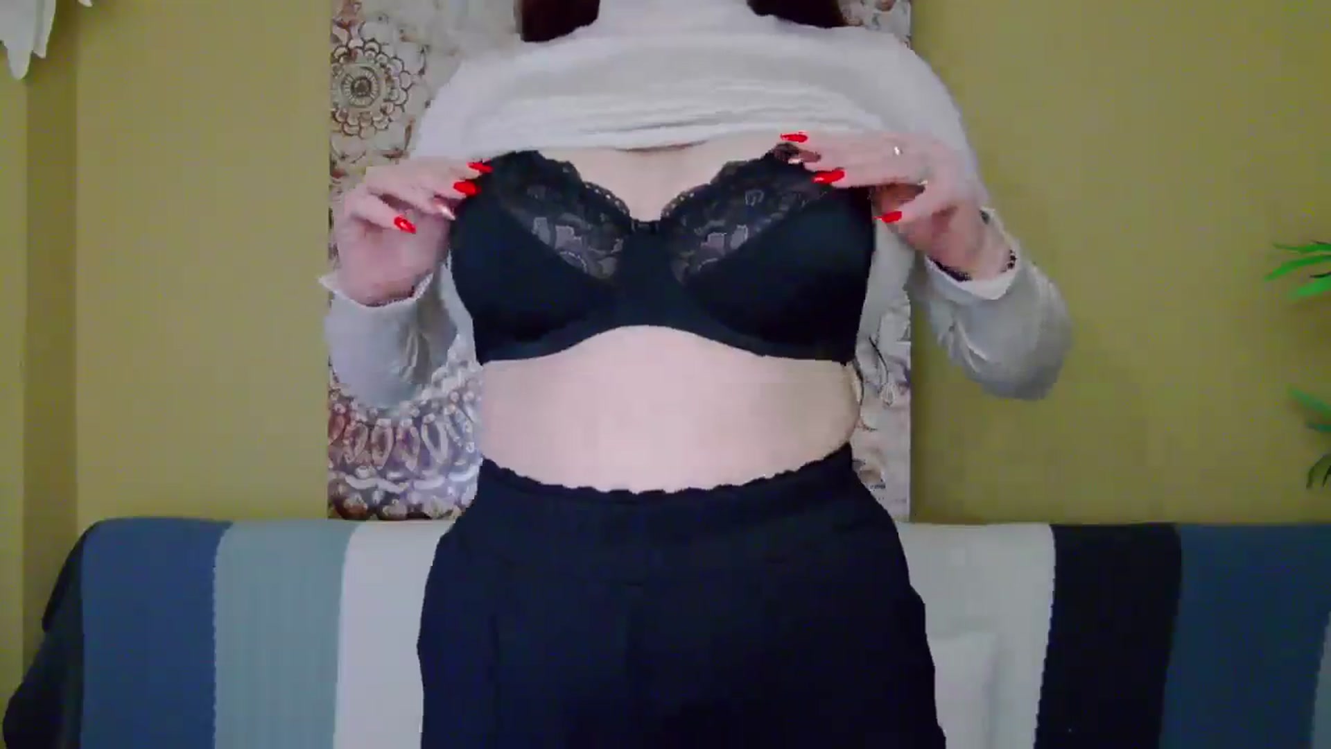 Gallery image thumbnail from ForeverChic's myfreecams stream on, 01/26/2025, 07:55 image 15 of 20