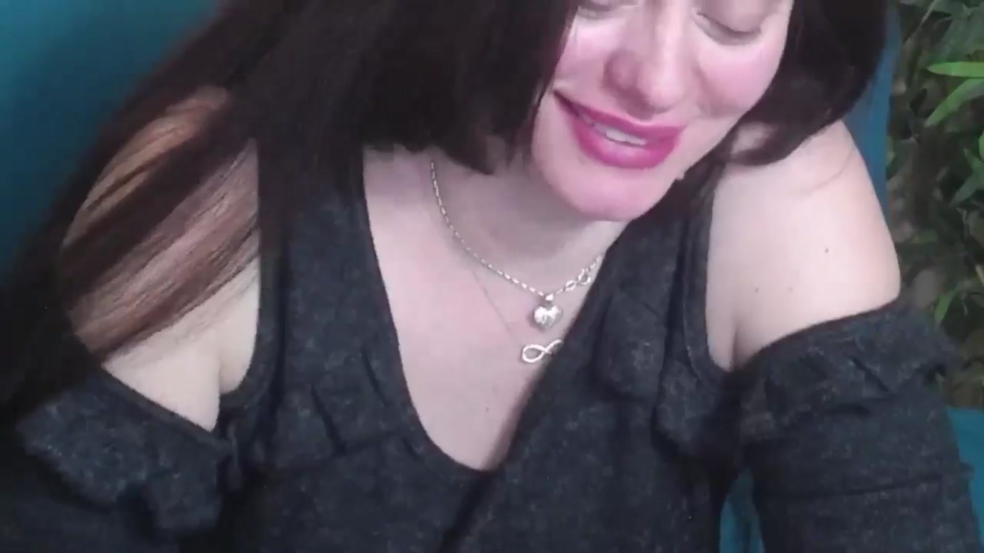 Gallery image thumbnail from ForeverChic's myfreecams stream on, 02/19/2025, 10:53 image 12 of 20