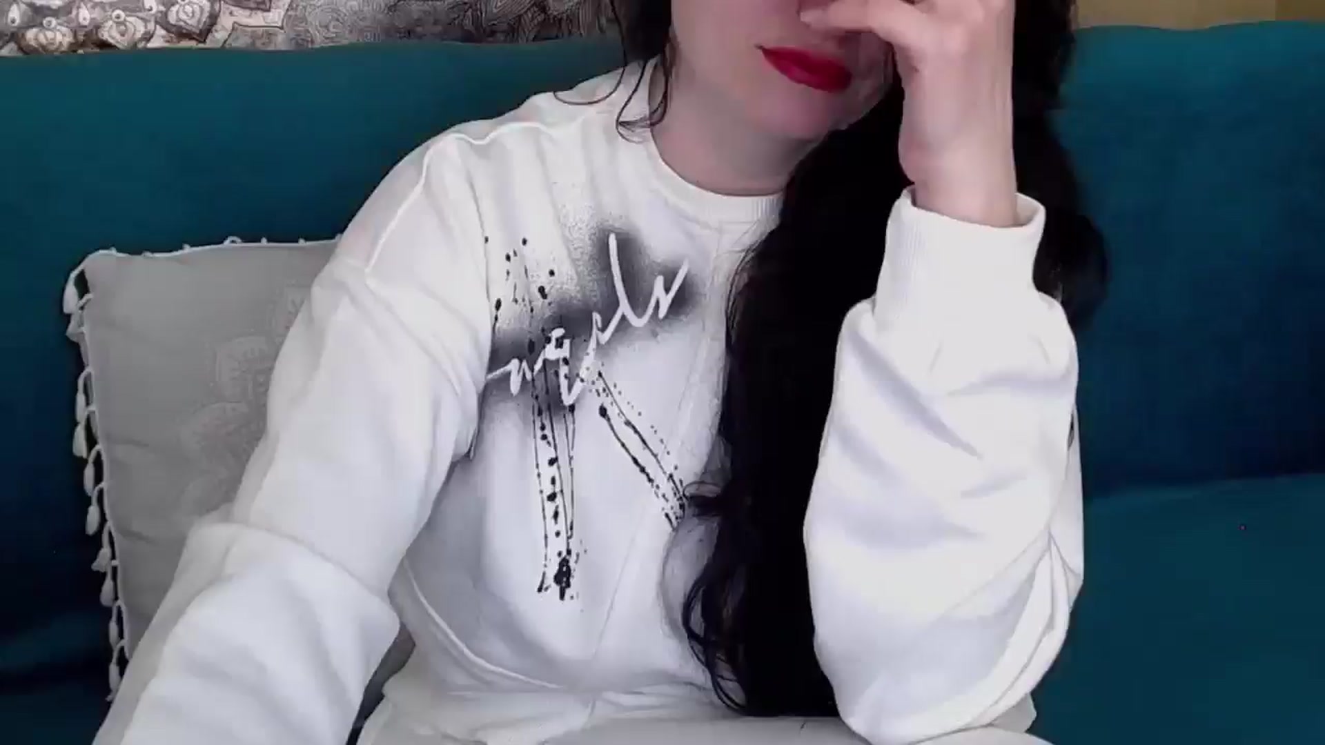 Gallery image thumbnail from ForeverChic's myfreecams stream on, 03/26/2025, 08:43 image 14 of 20