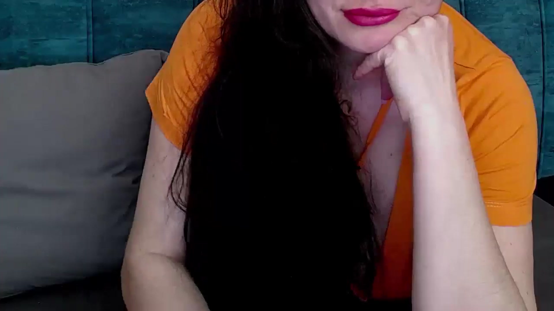 Gallery image thumbnail from ForeverChic's myfreecams stream on, 04/09/2025, 10:46 image 5 of 20