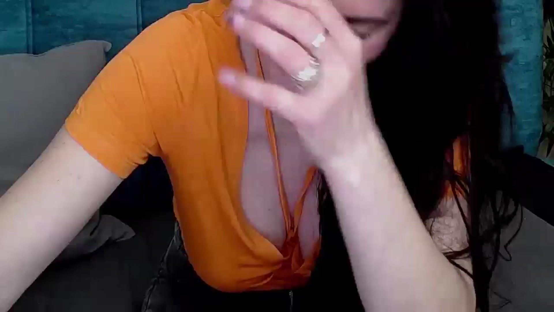 Gallery image thumbnail from ForeverChic's myfreecams stream on, 04/09/2025, 10:46 image 1 of 20